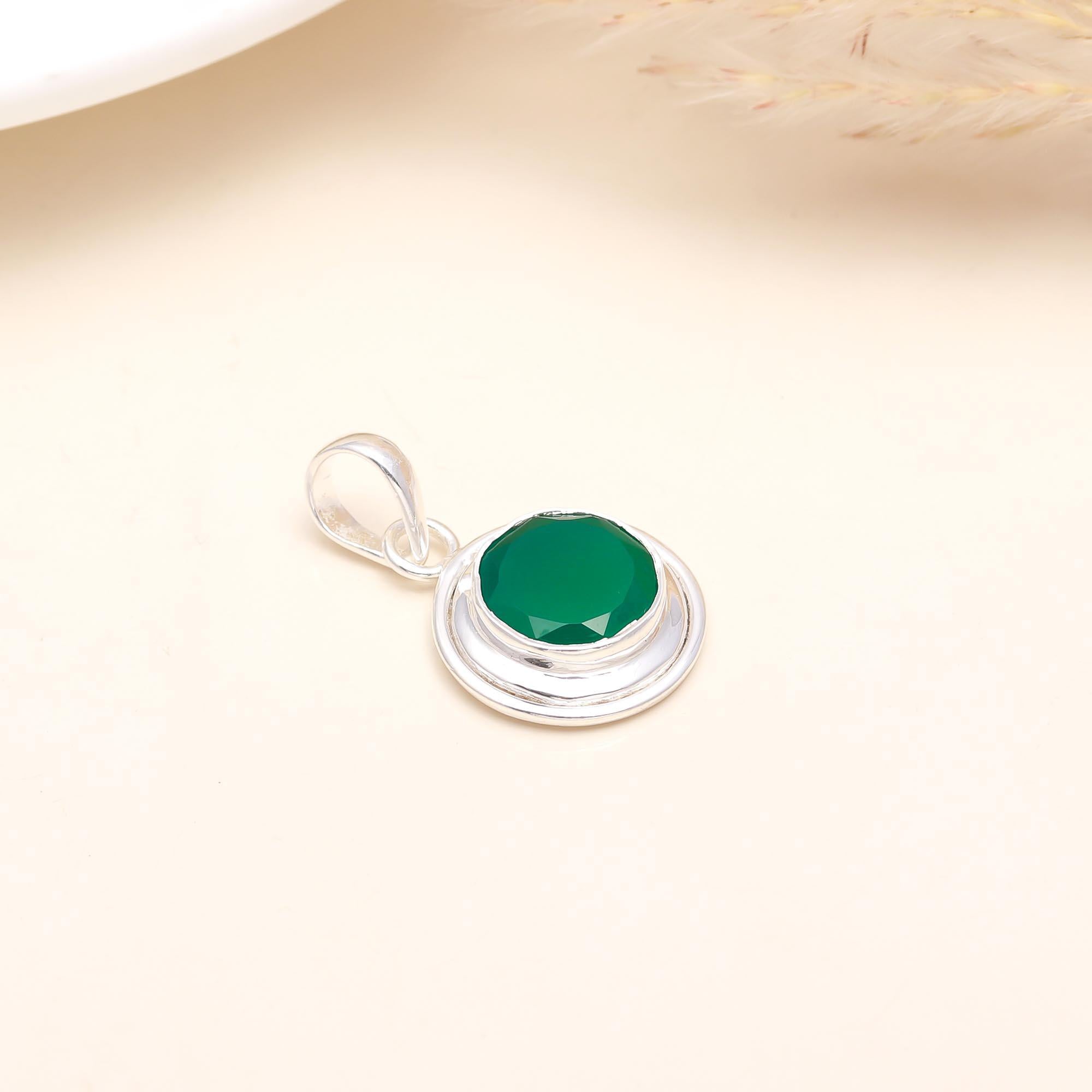 Natural Green Onyx Pendant in 925 Sterling Silver
