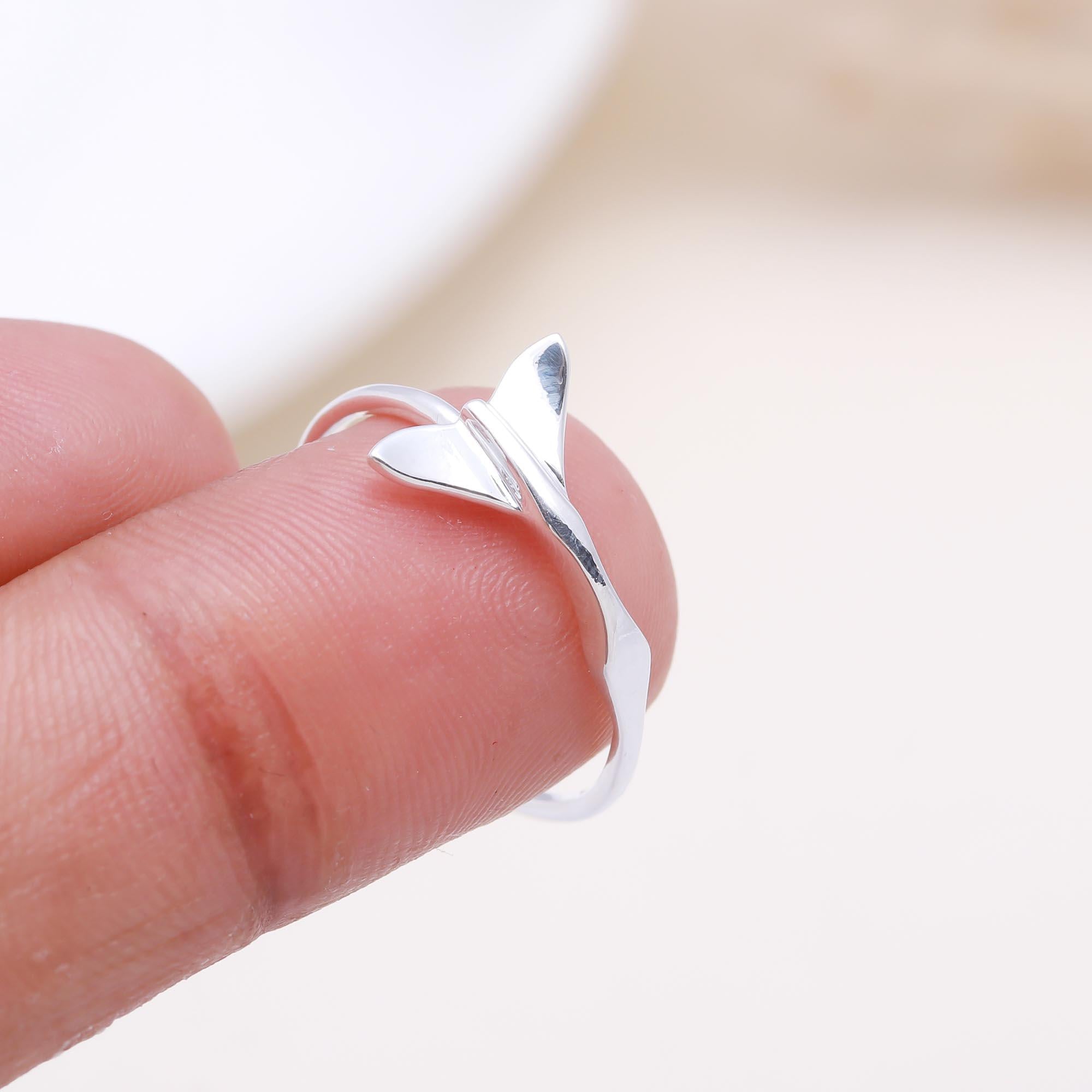 The Ocean's Tale: Minimalist Silver Whale Tail Ring