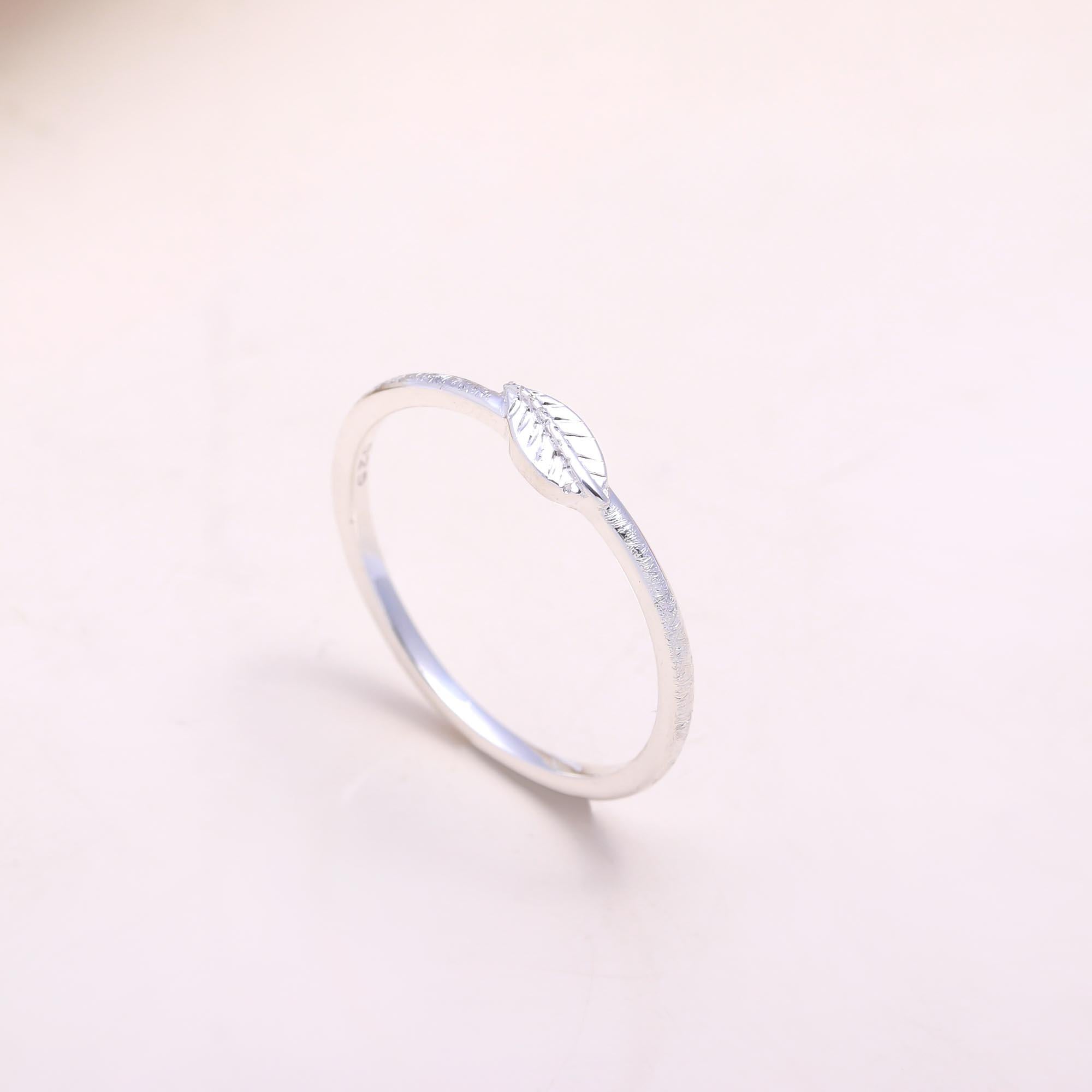 The Forest Touch: Silver Leaf Textured Ring