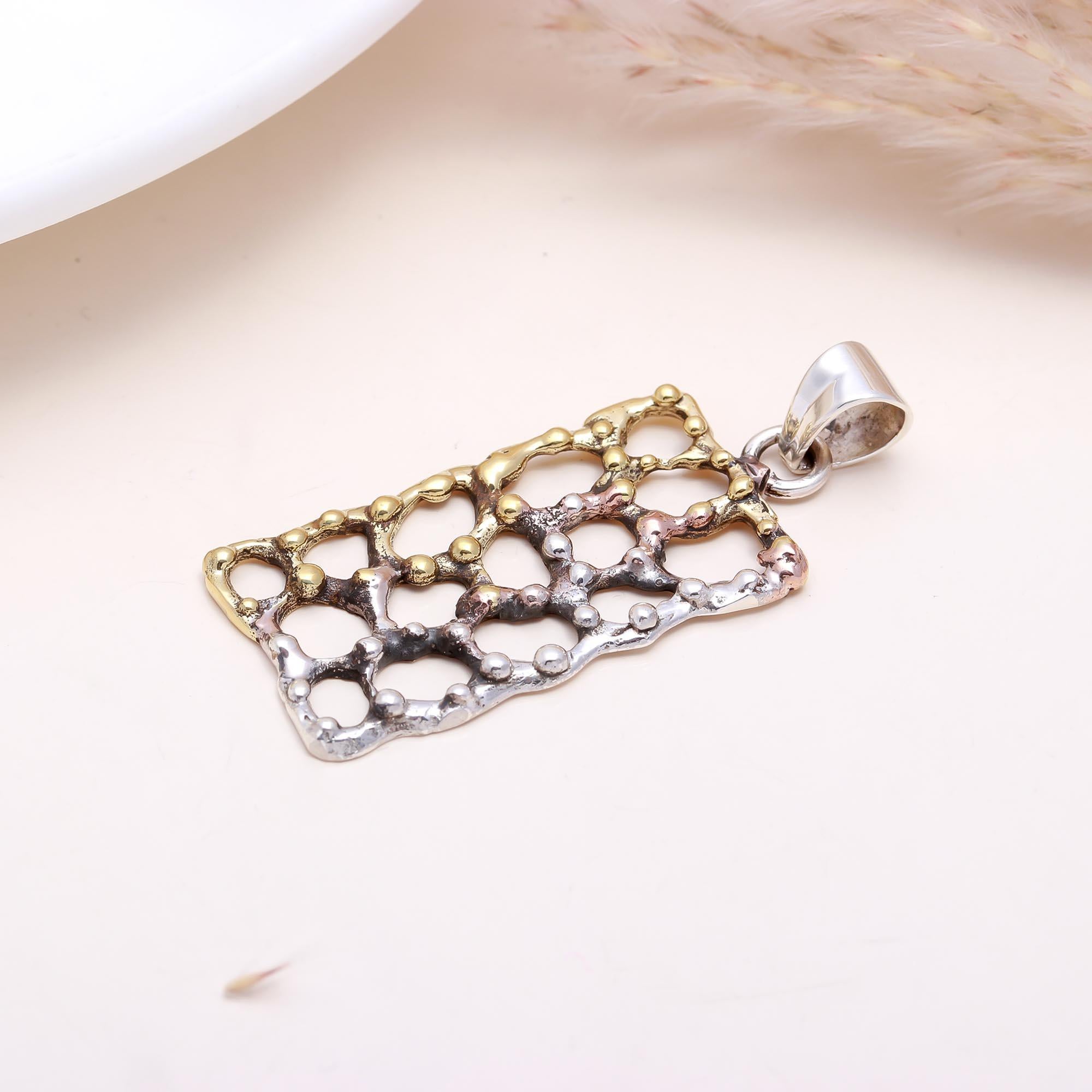 The Organic Lattice: Tri-Tone Textured Mesh Pendant