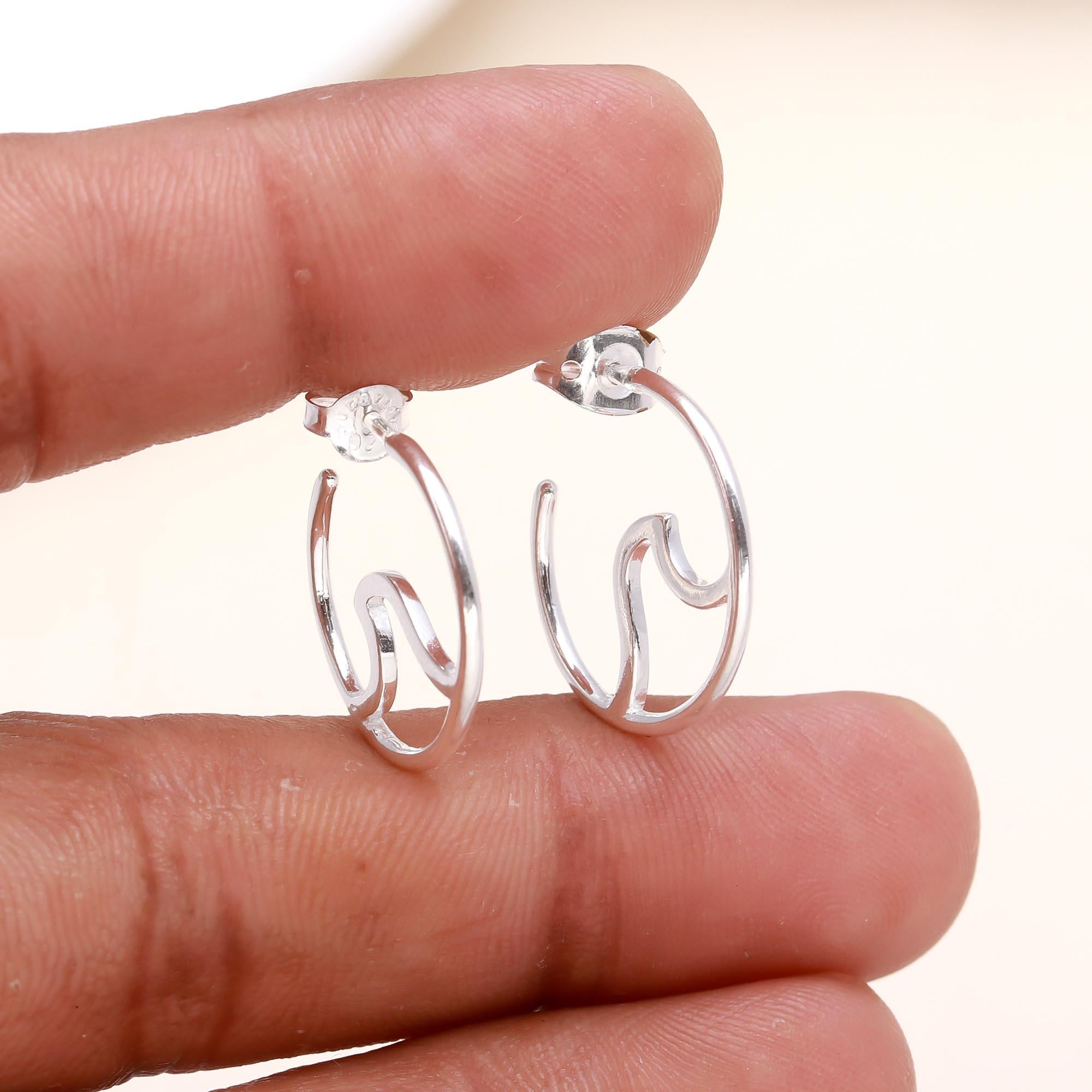 925 Sterling Silver Wave Circle Stud Earrings