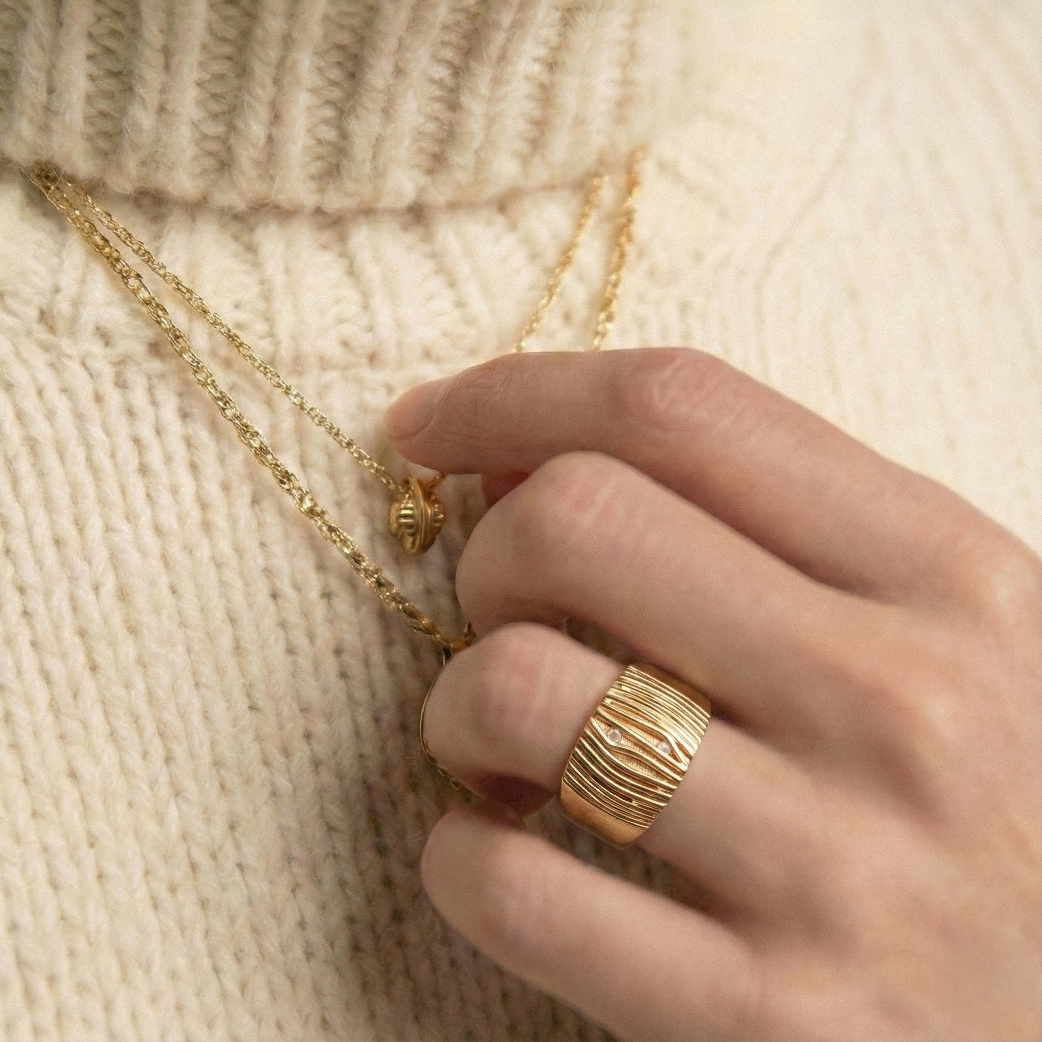 925 Sterling Silver Textured Wave Band Ring