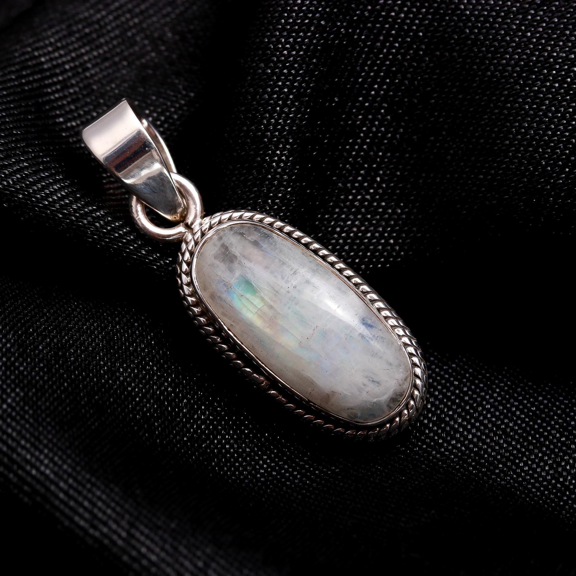 The Moonstone Horizon: Twisted Rope Silver Pendant