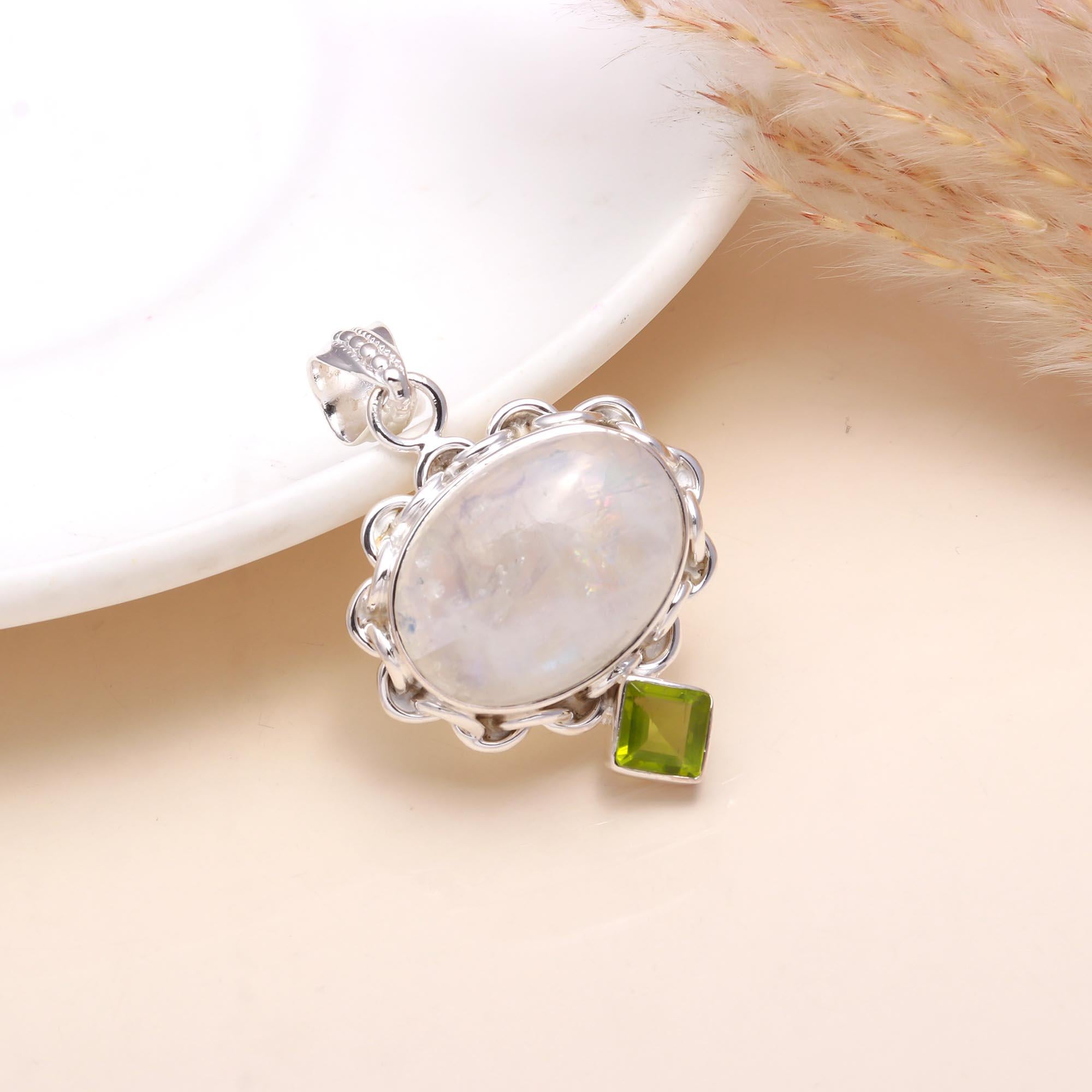 The Moonstone Bloom: Scalloped Silver Pendant