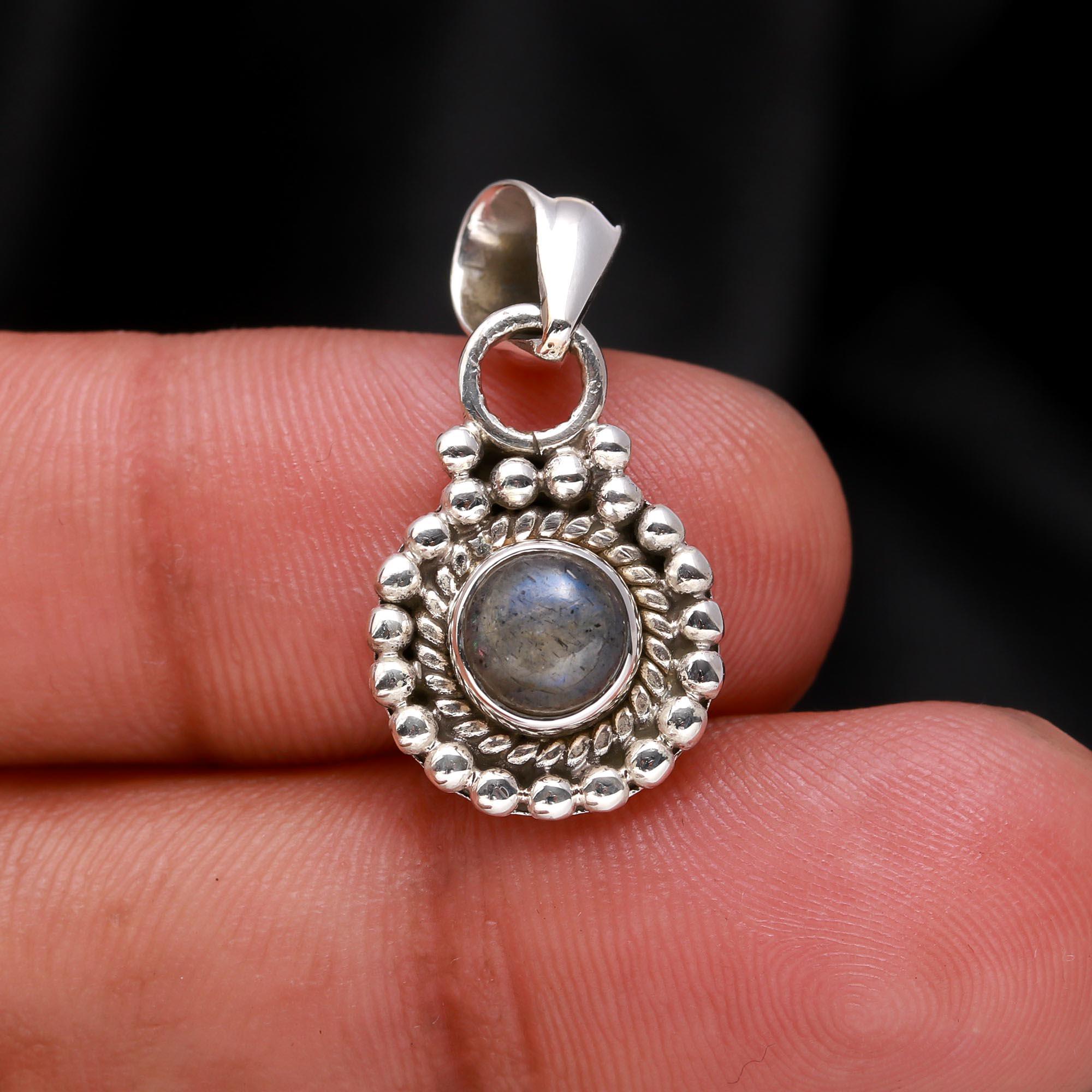 925 Sterling Silver Vintage Labradorite Boho Pendant