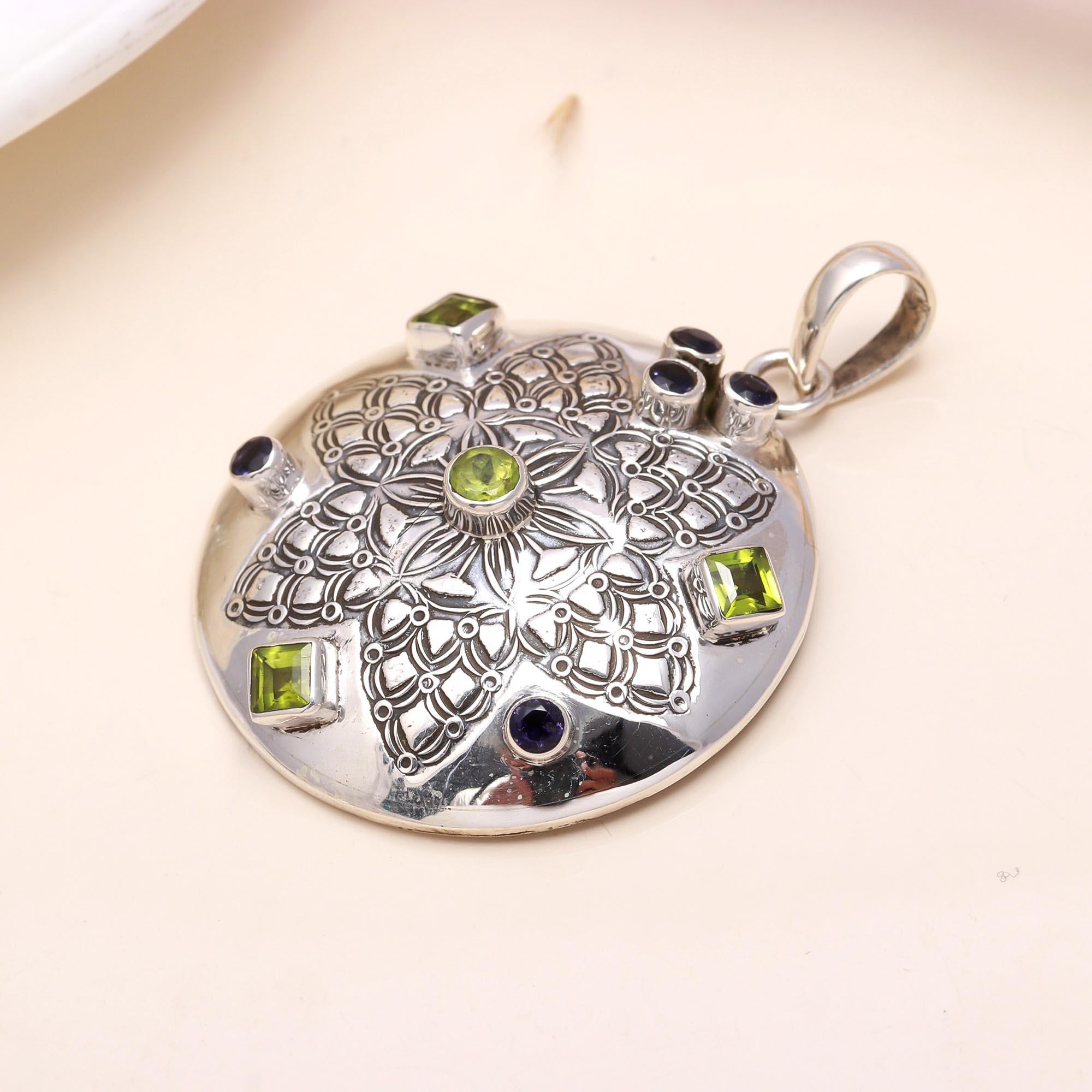 925 Sterling Silver Peridot & Iolite Medallion Pendant