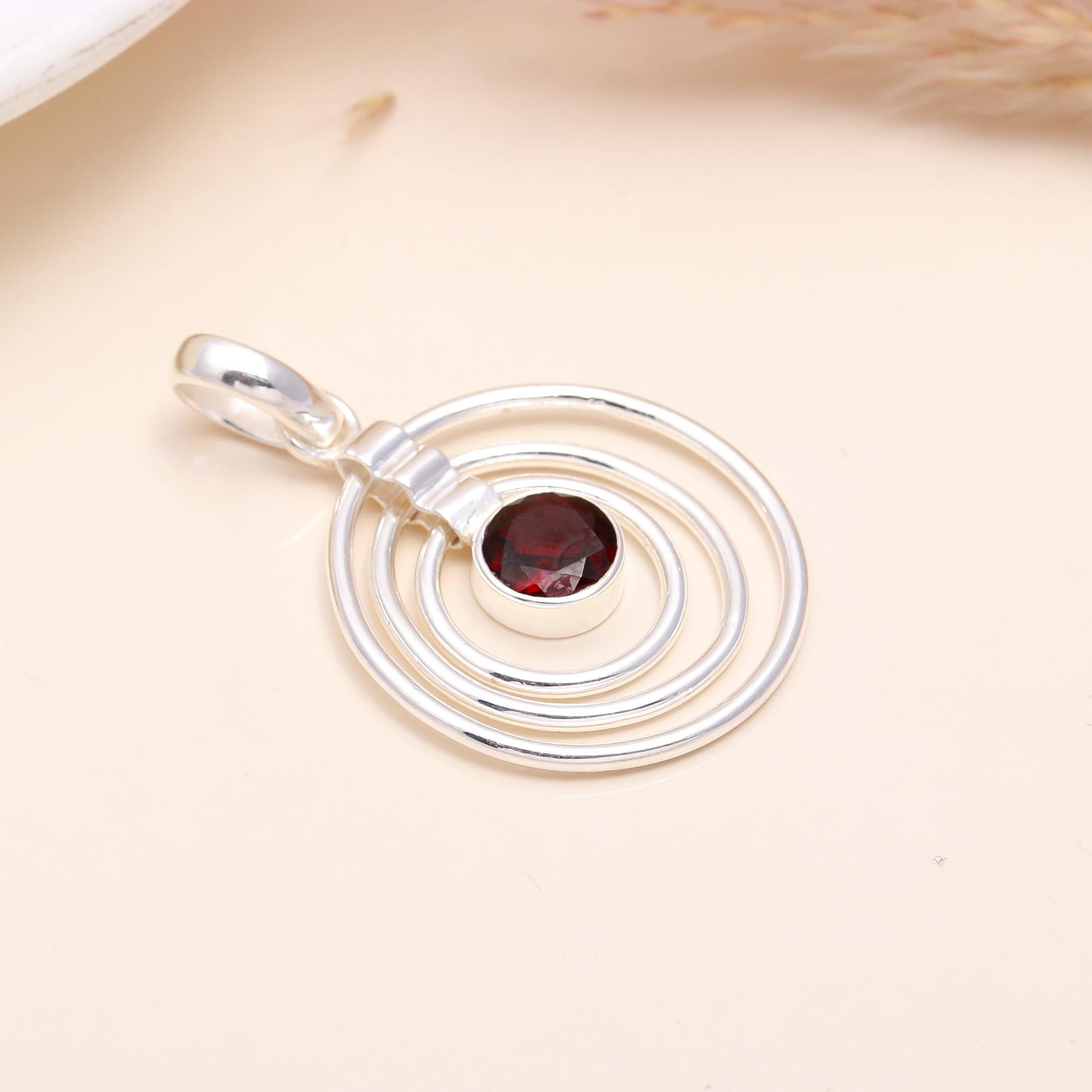 925 Sterling Silver Garnet Circle Pendant