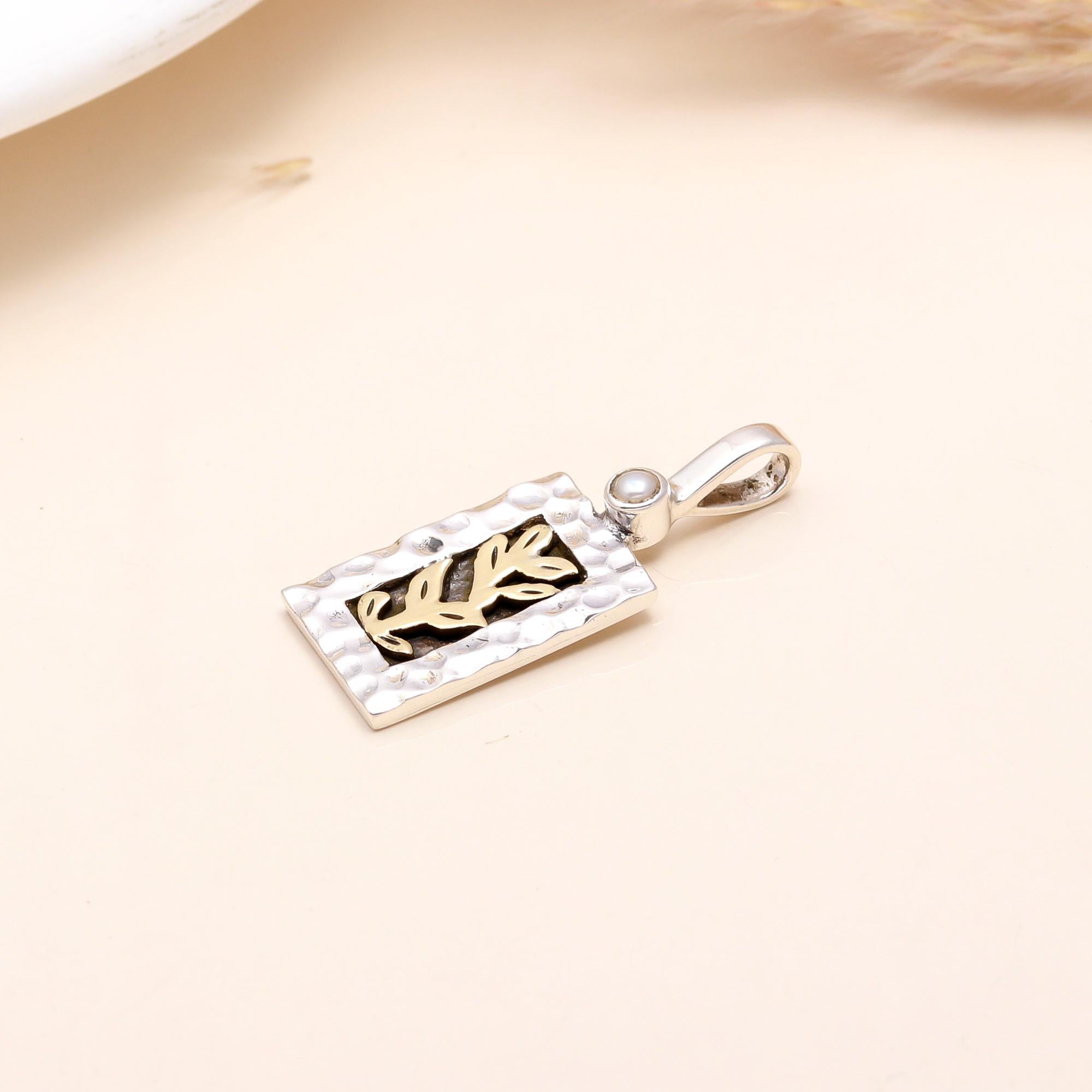 925 Sterling Silver Leaf Design Pendant