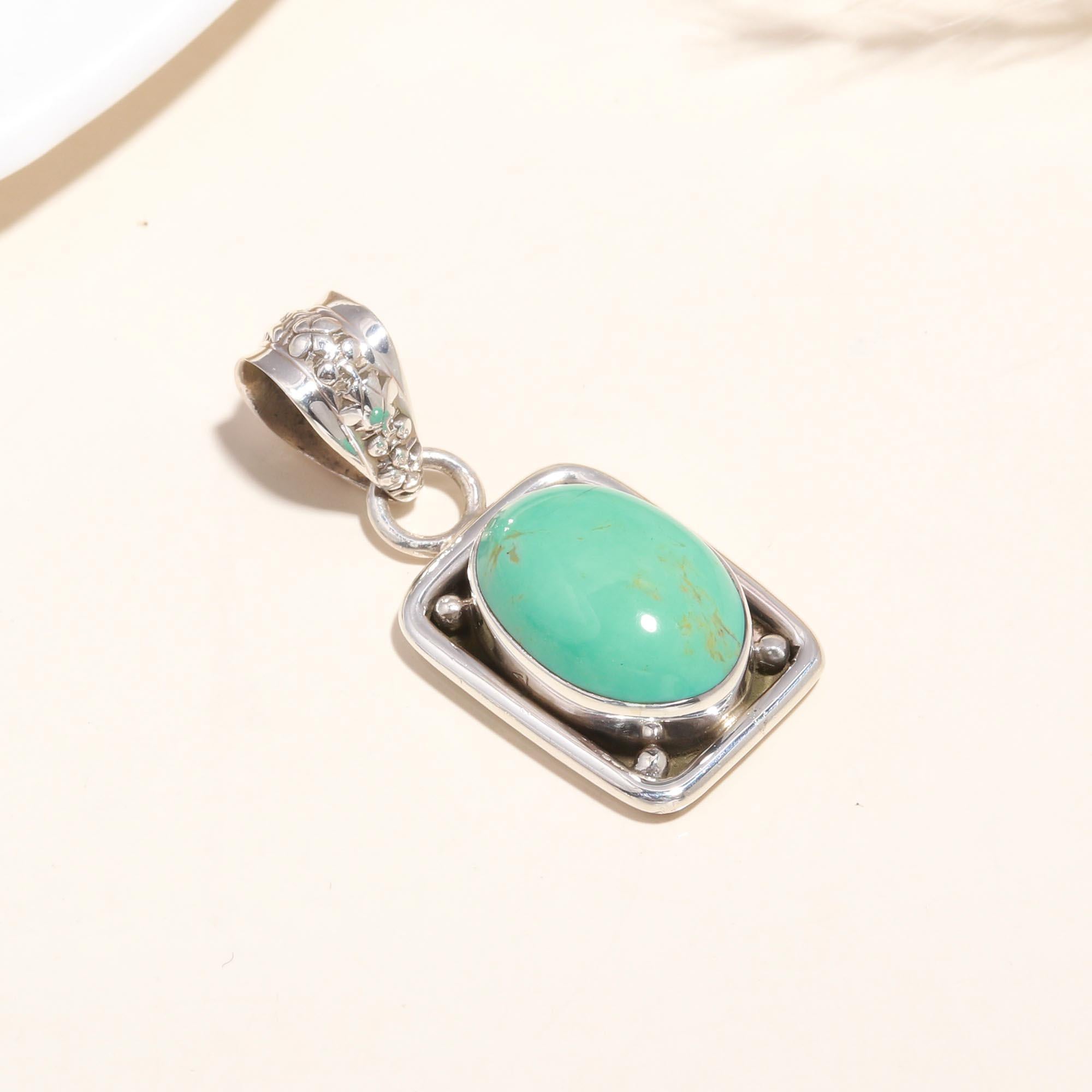 925 Sterling Silver Oval Green Turquoise Pendant