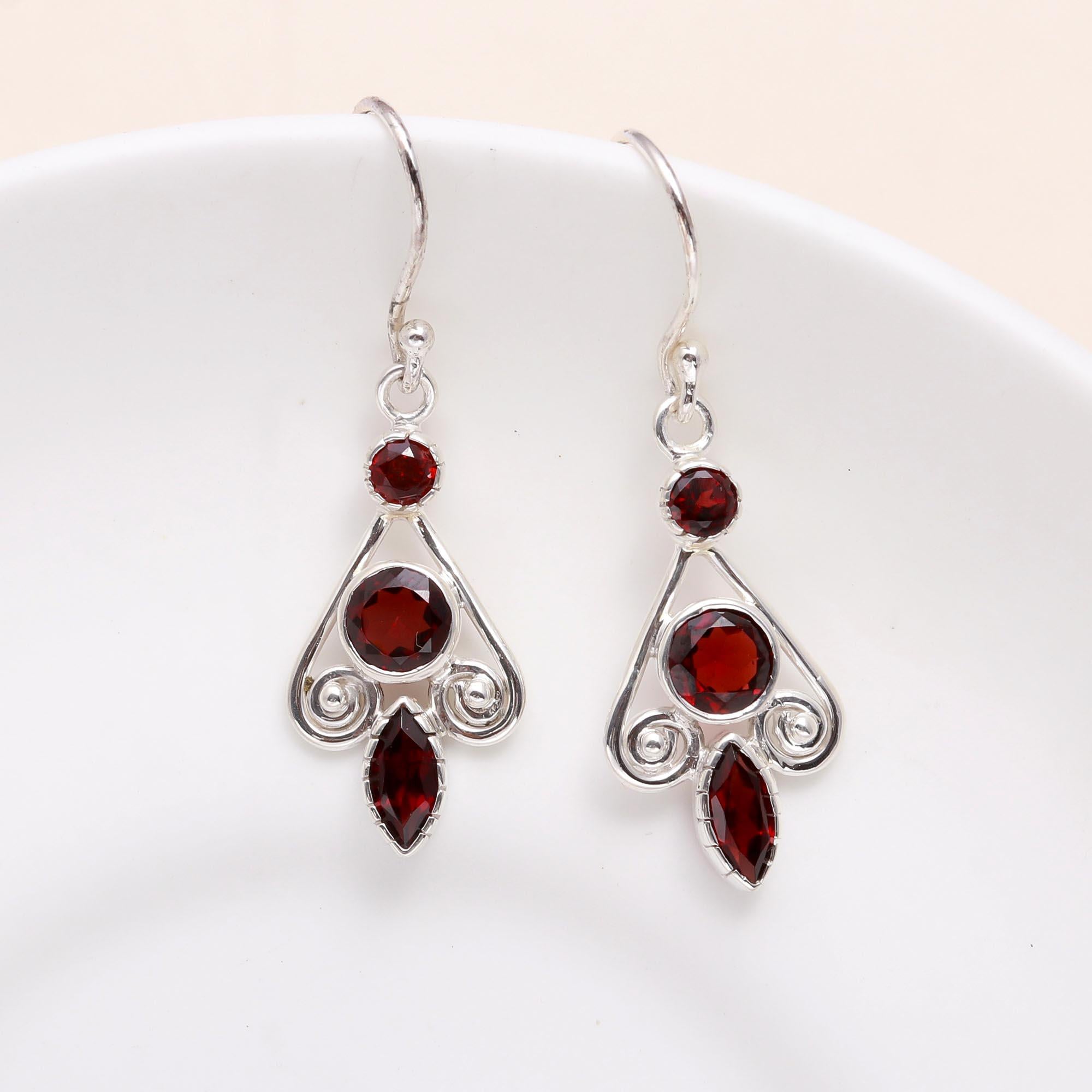 925 Sterling Silver Vintage Handcrafted Garnet Dangle Earrings