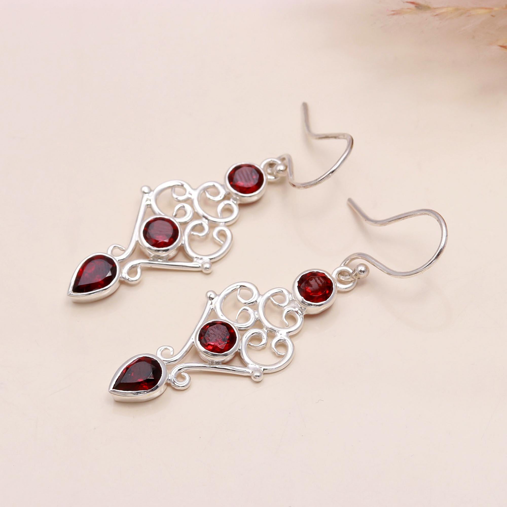 925 Sterling Silver Vintage Garnet Filigree Dangle Earrings