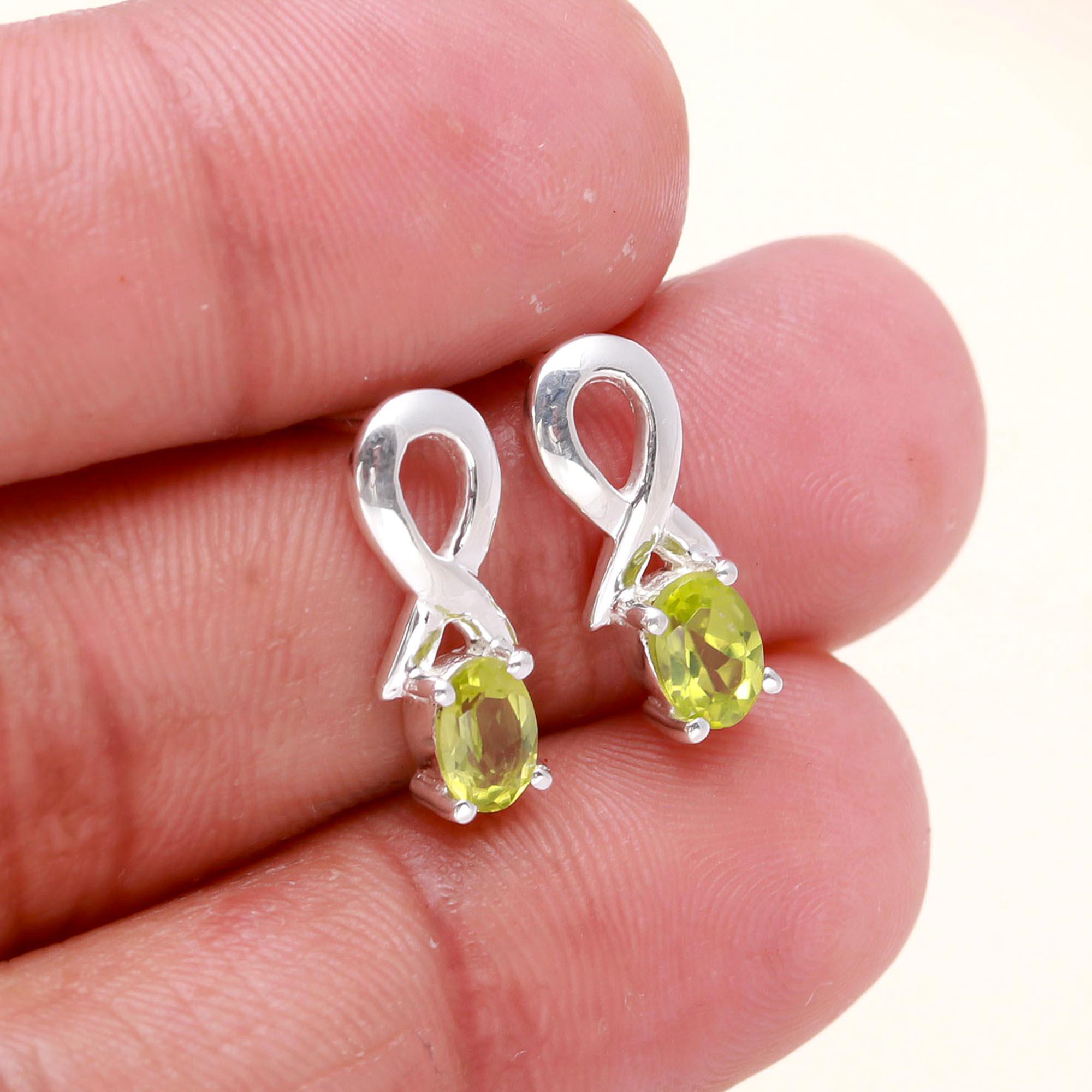 925 Sterling Silver Peridot Stud Earrings