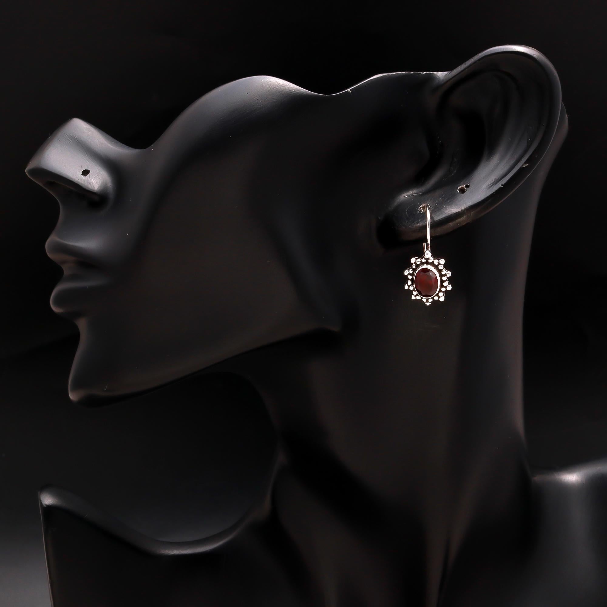 #gemstone_garnet