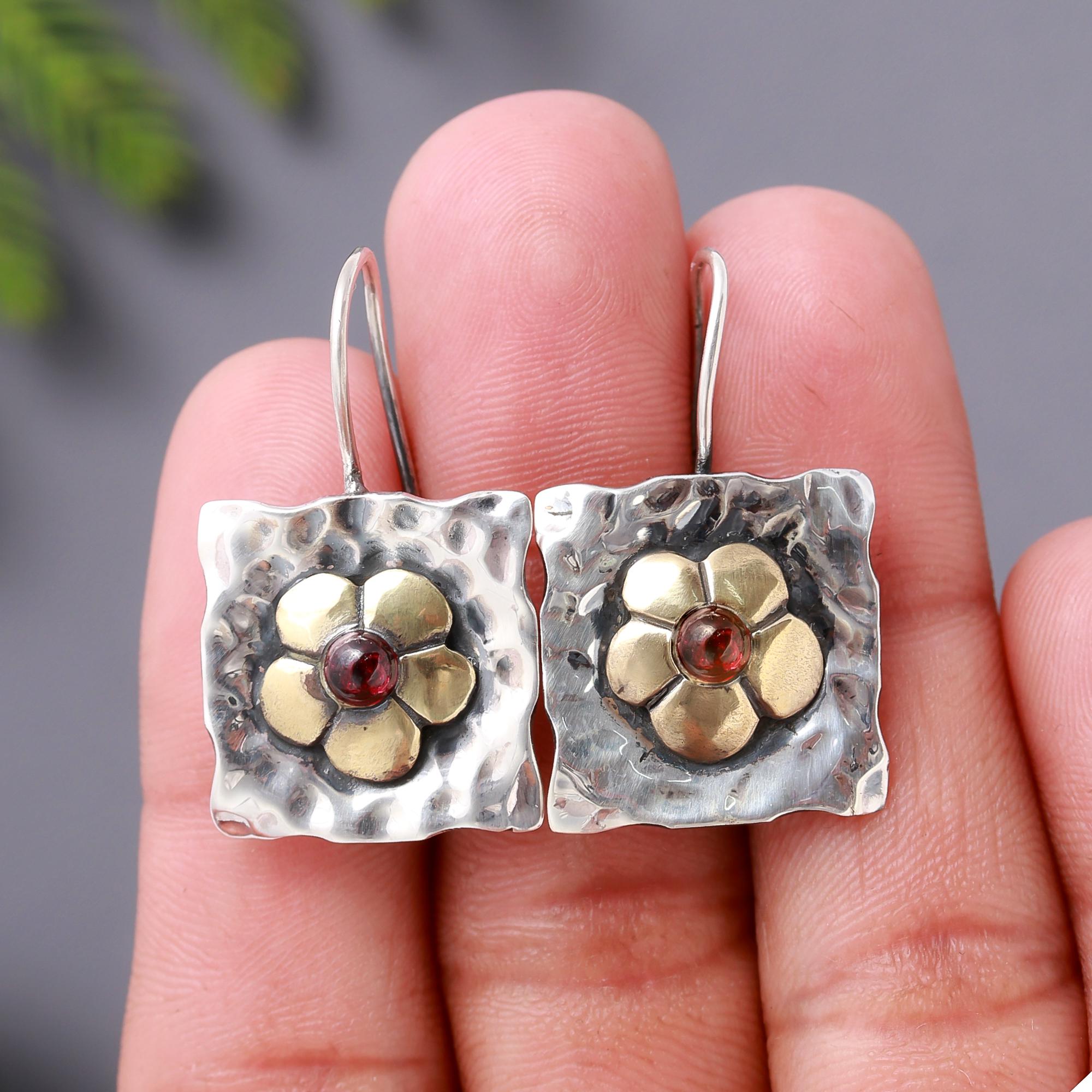 925 Silver Flower Garnet Dangle Earrings