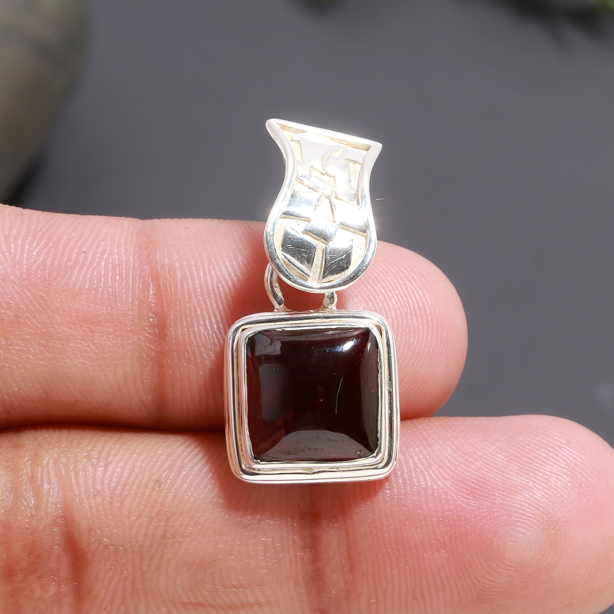 925 Silver Garnet Pendant