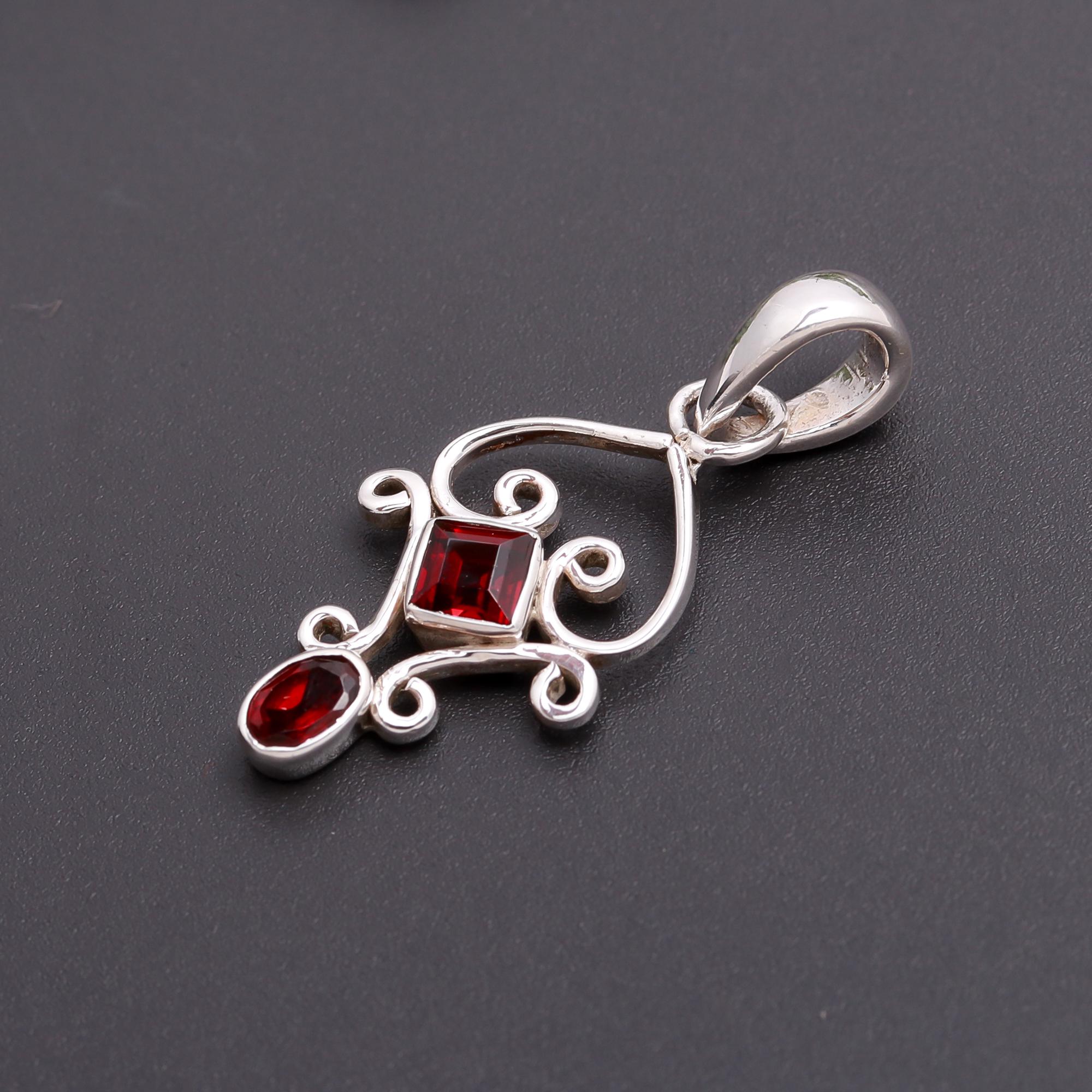 925 Silver Garnet Pendant