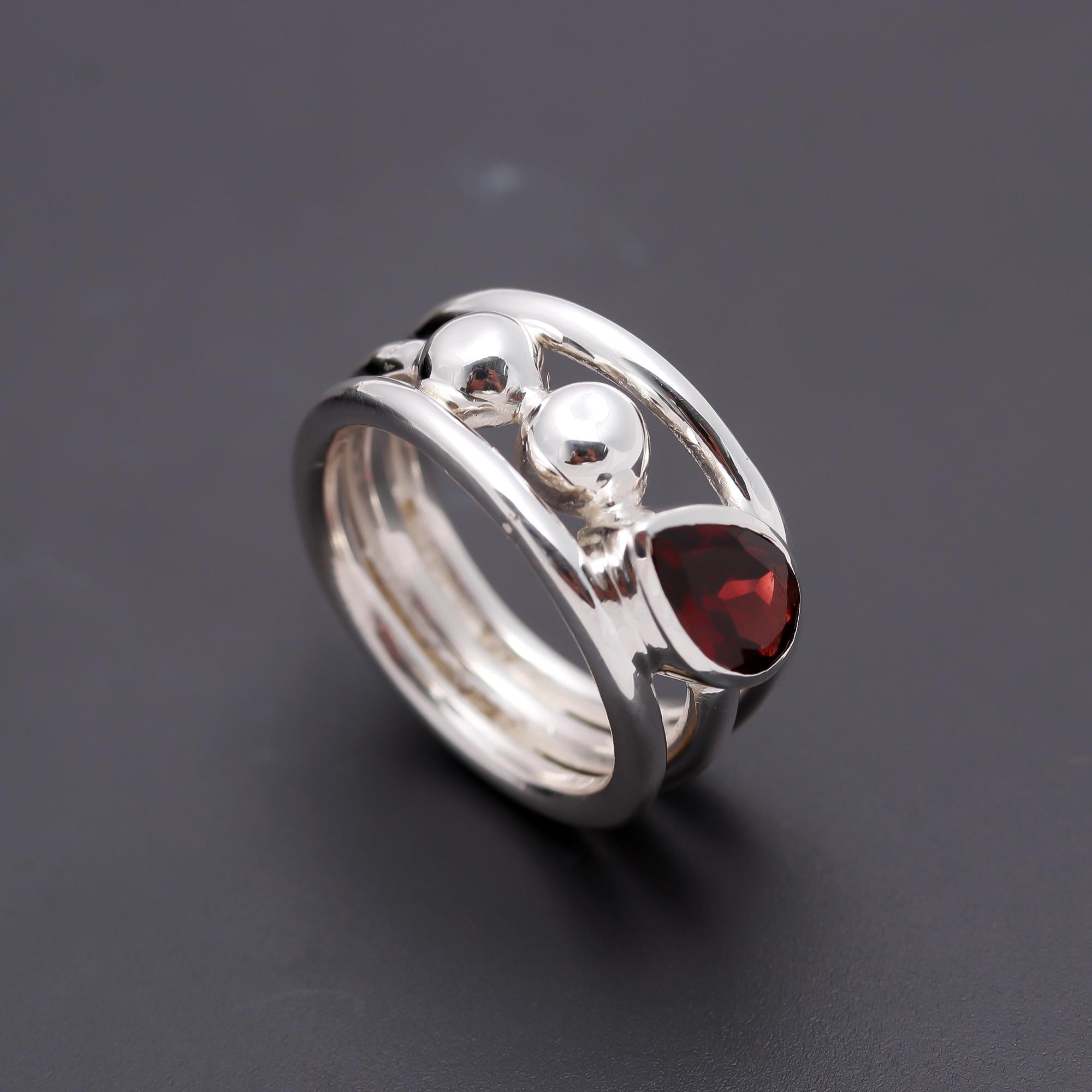 925 Silver Garnet Designer Band Ring