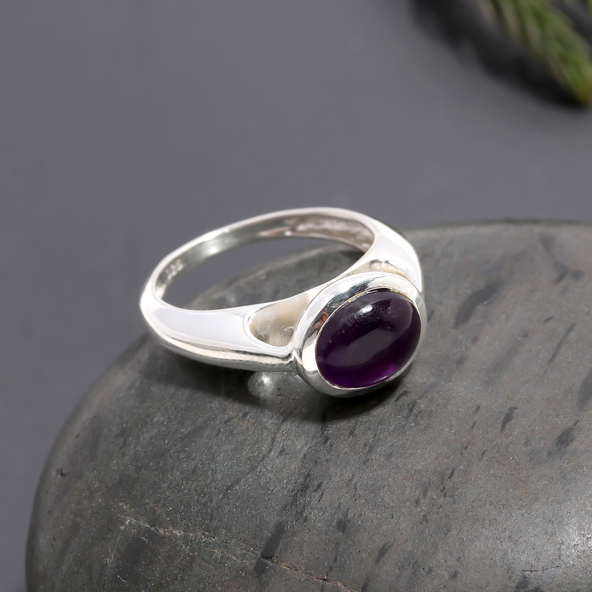 925 Silver Amethyst Cabochon Ring