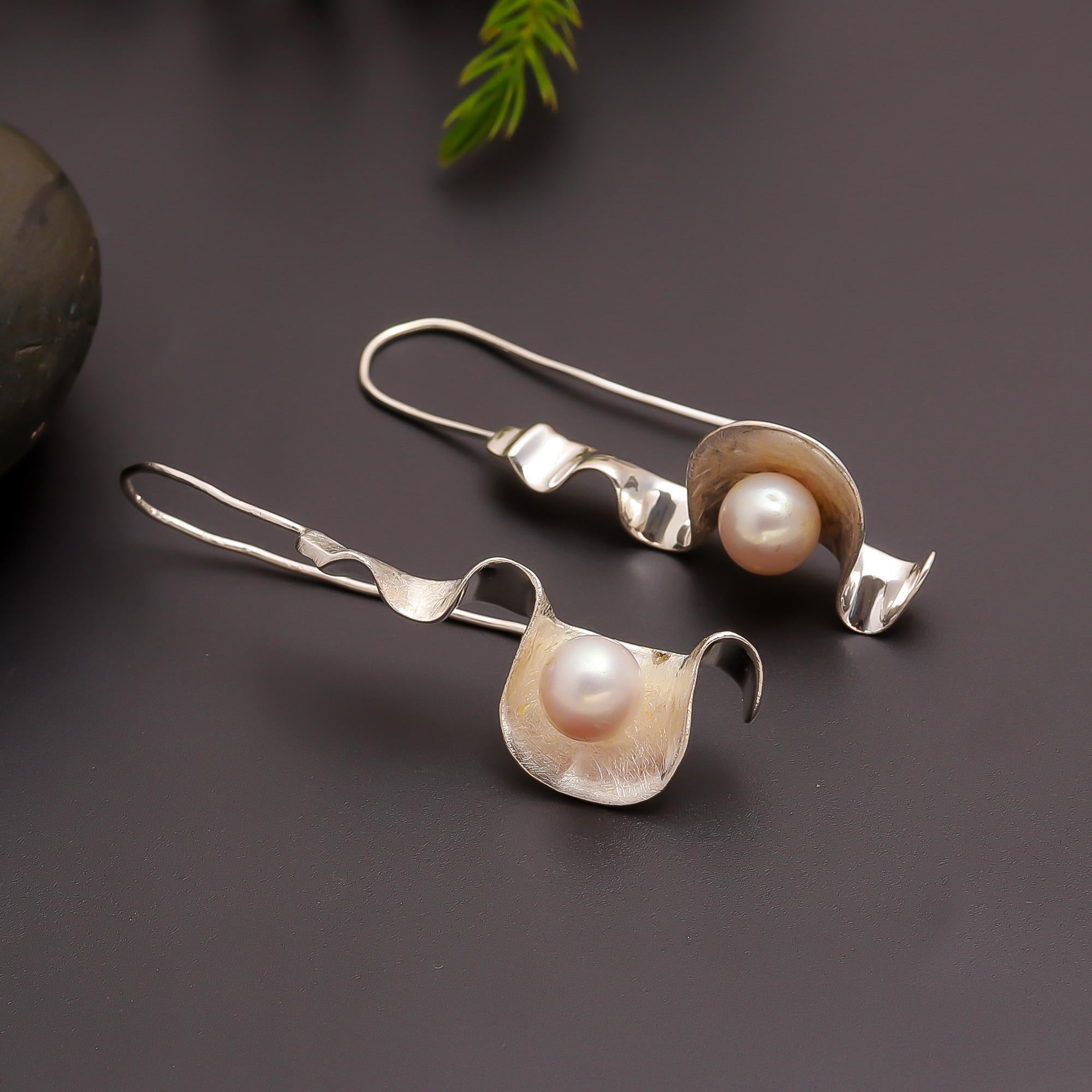 925 Silver Sculpted Wave Pearl Earrings