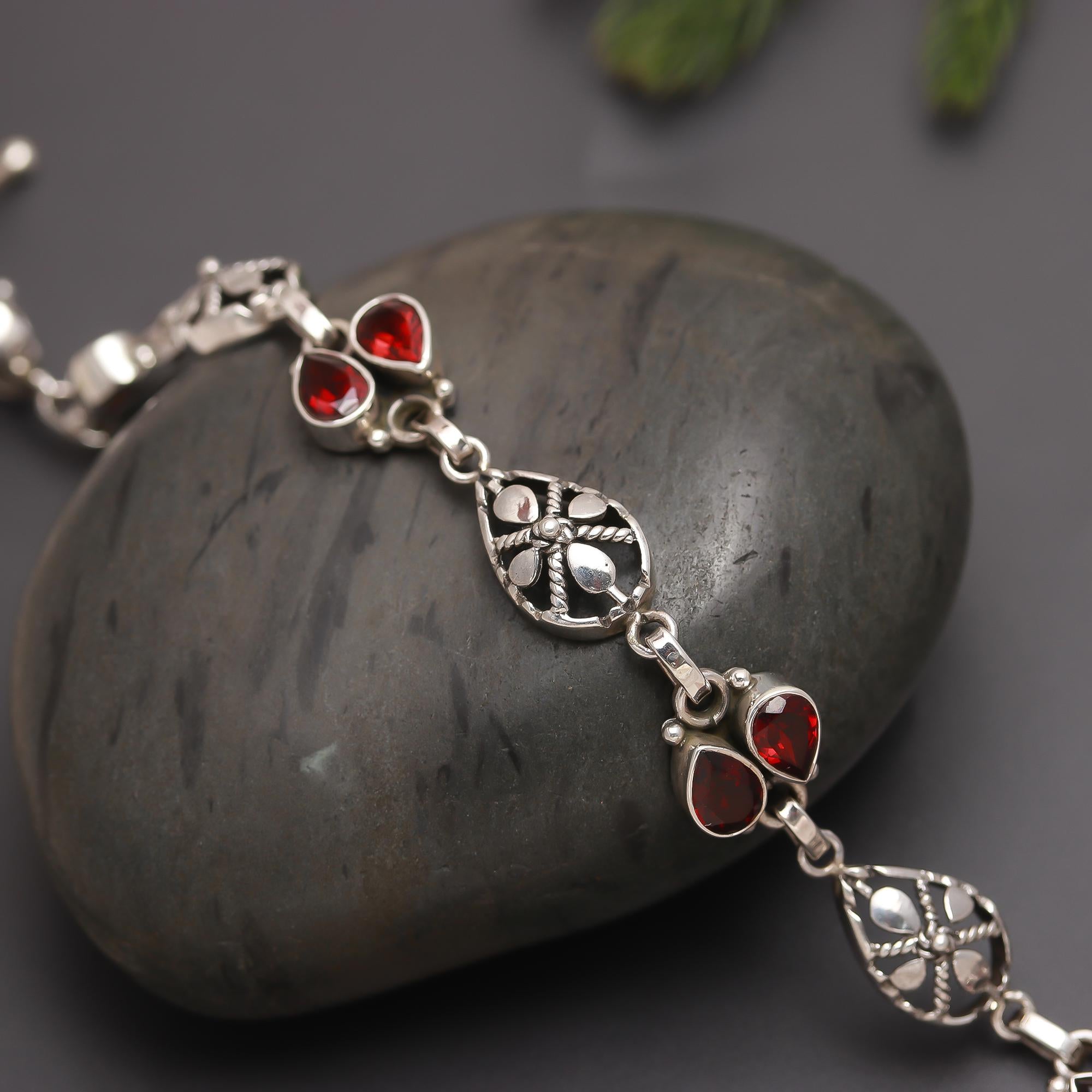 925 Silver Teardrop Garnet Link Bracelet