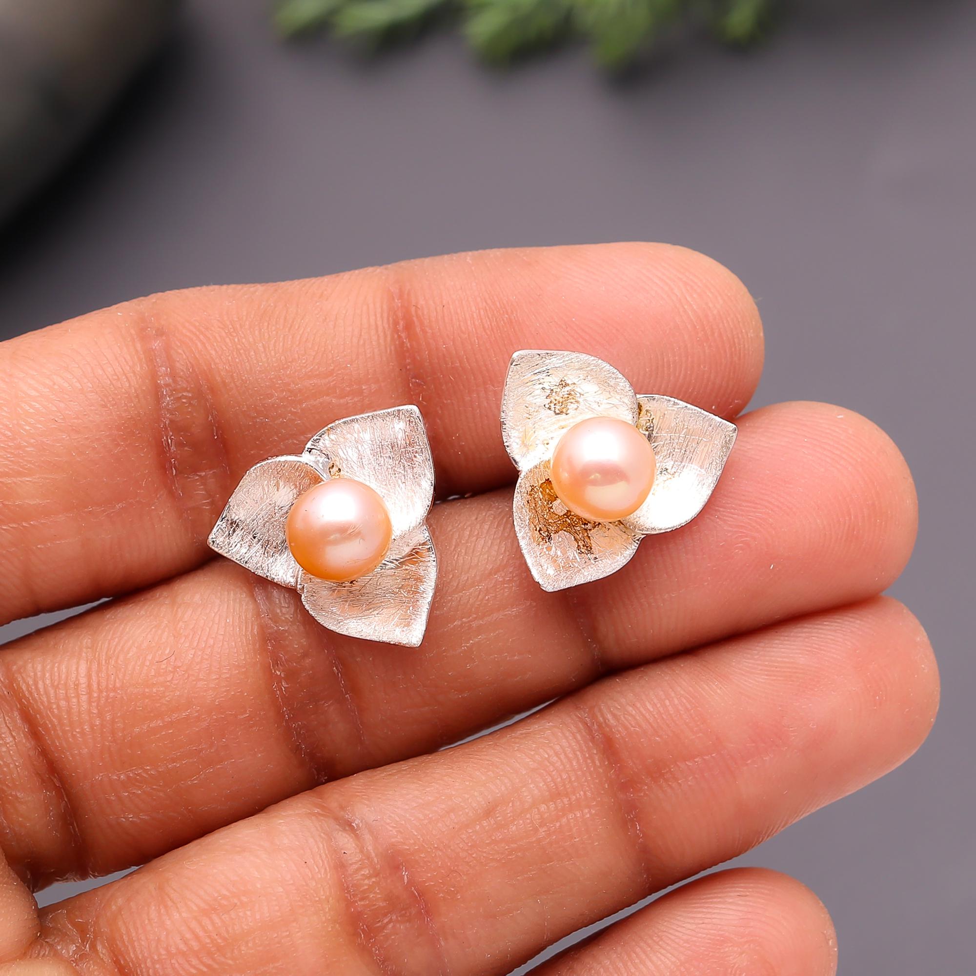 The Trillium Stud: Silver Petal Pearl Studs