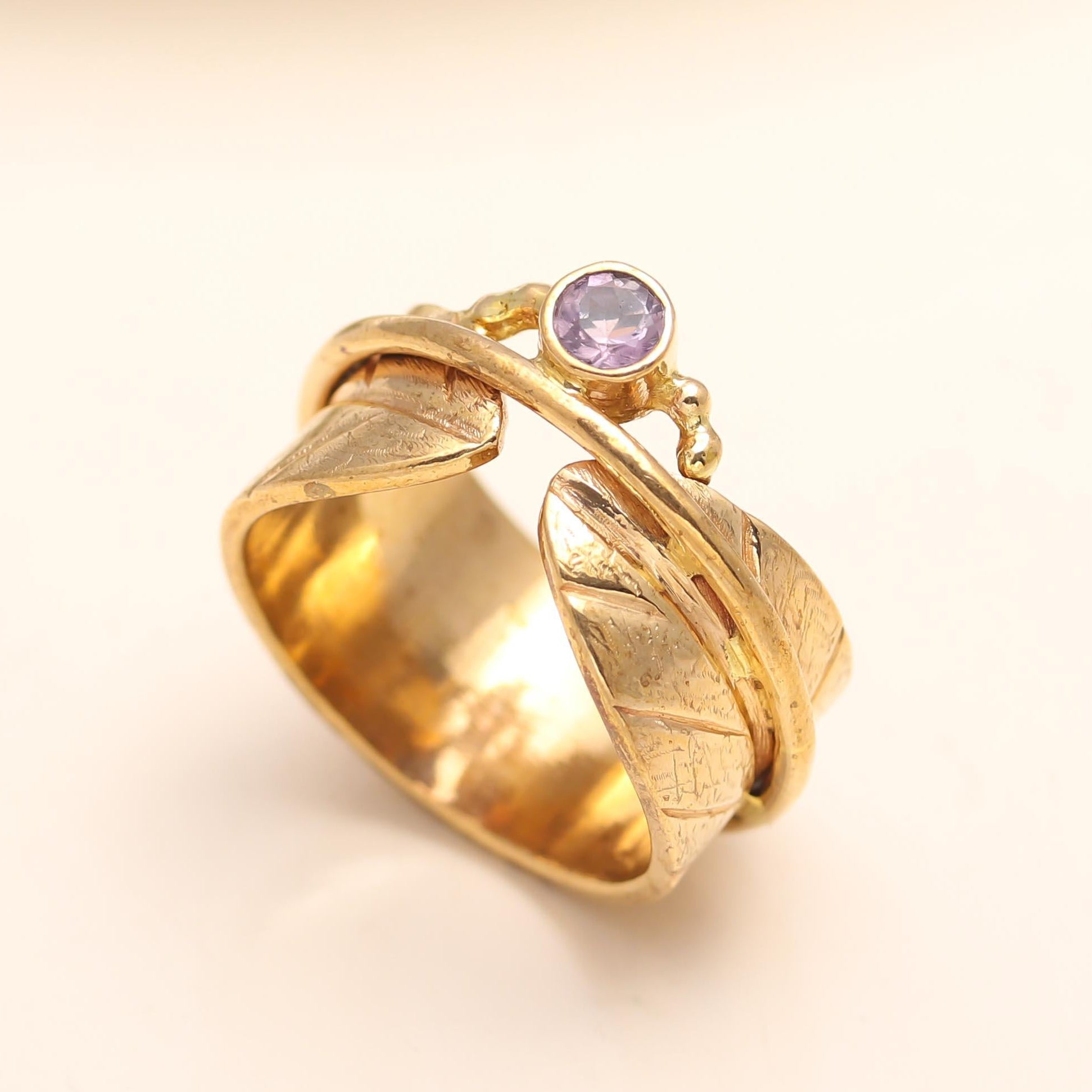 The Forest Gem: Textured Leaf Band Ring
