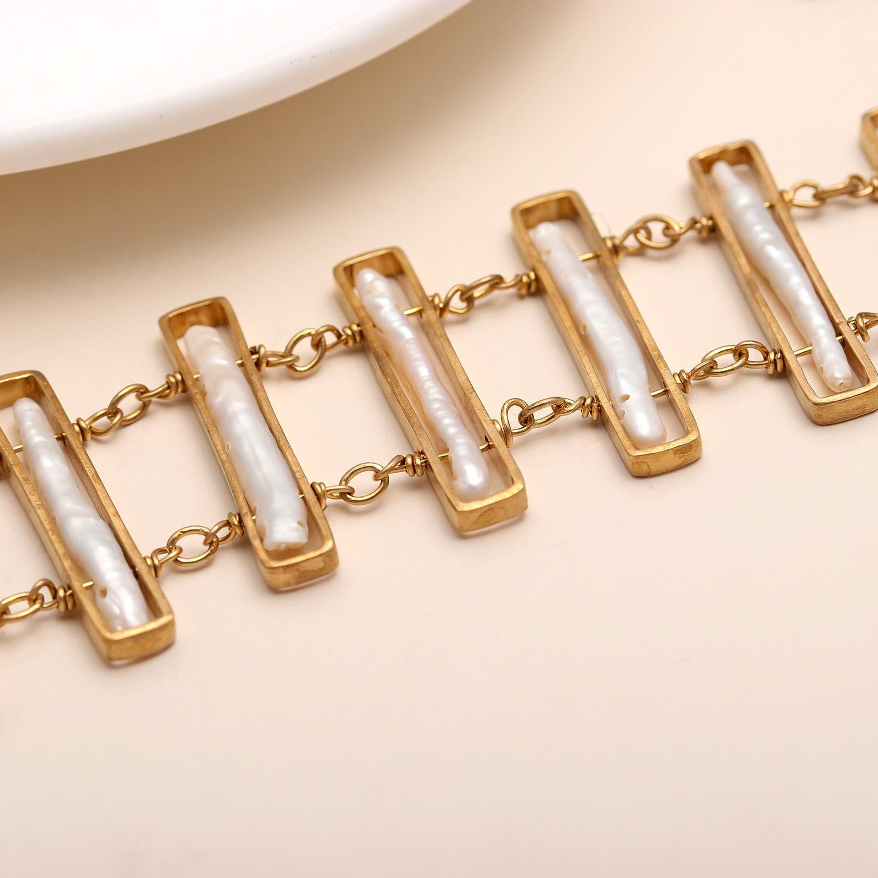 The Luminous Ladder: Gold & Stick Pearl Link Bracelet