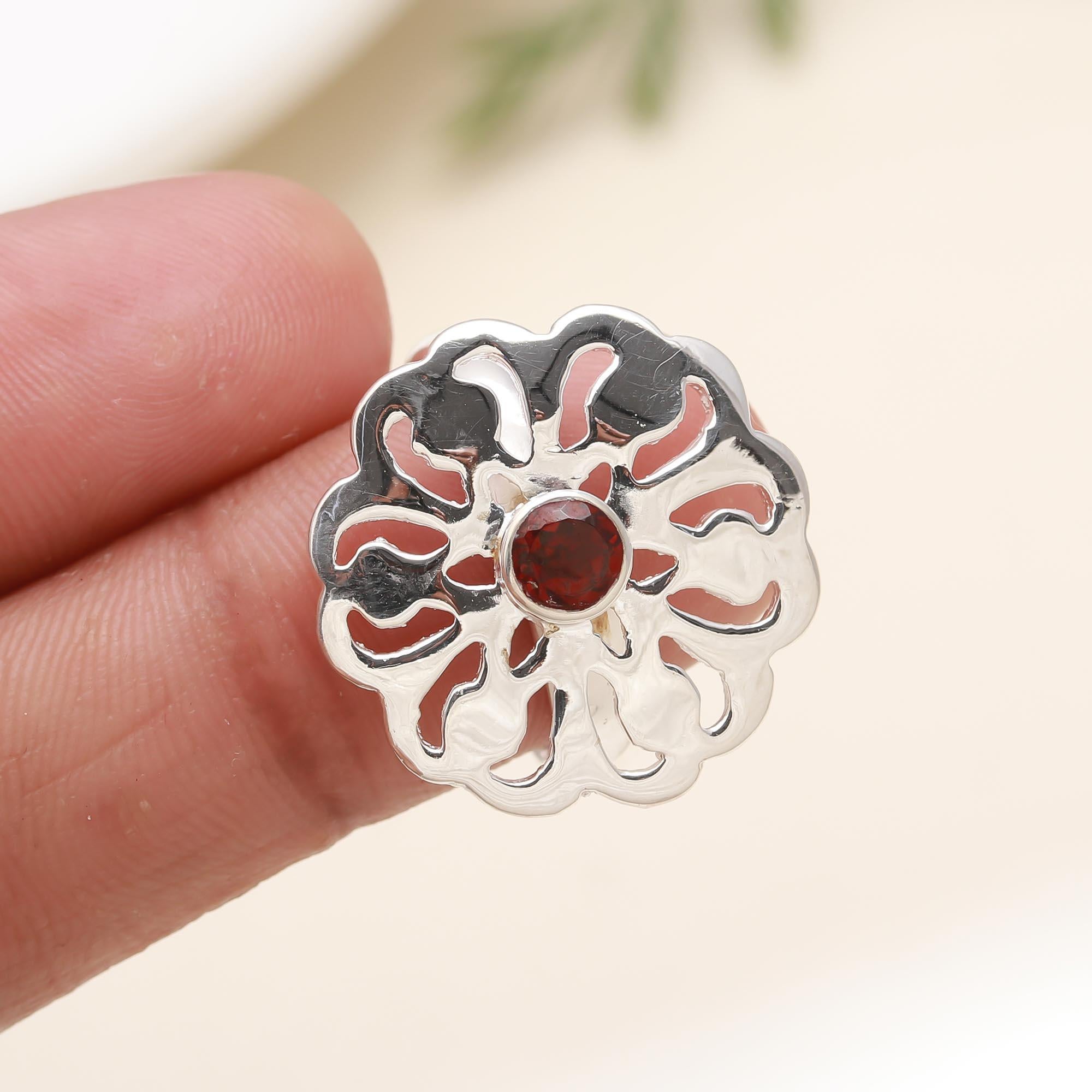 925 Silver Garnet Flower Ring