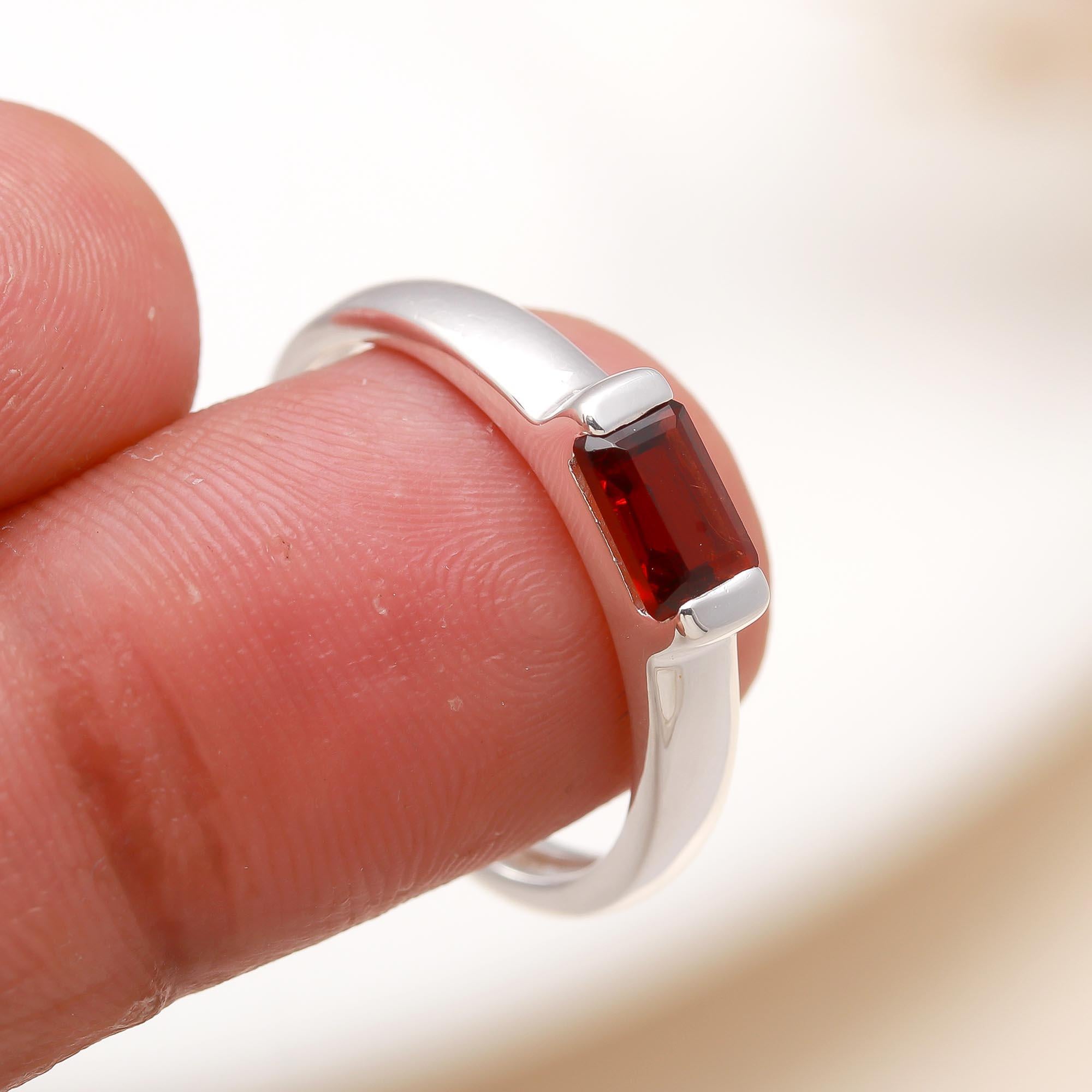 925 Silver Garnet Solitaire Ring