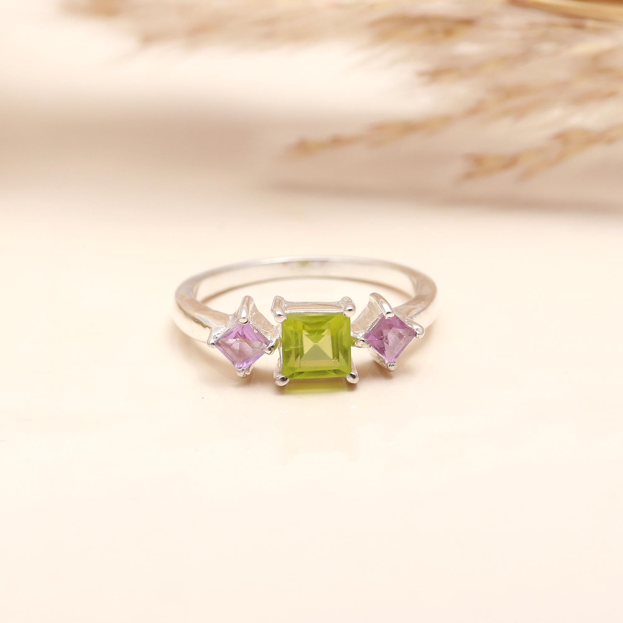 925 Silver Peridot Ring