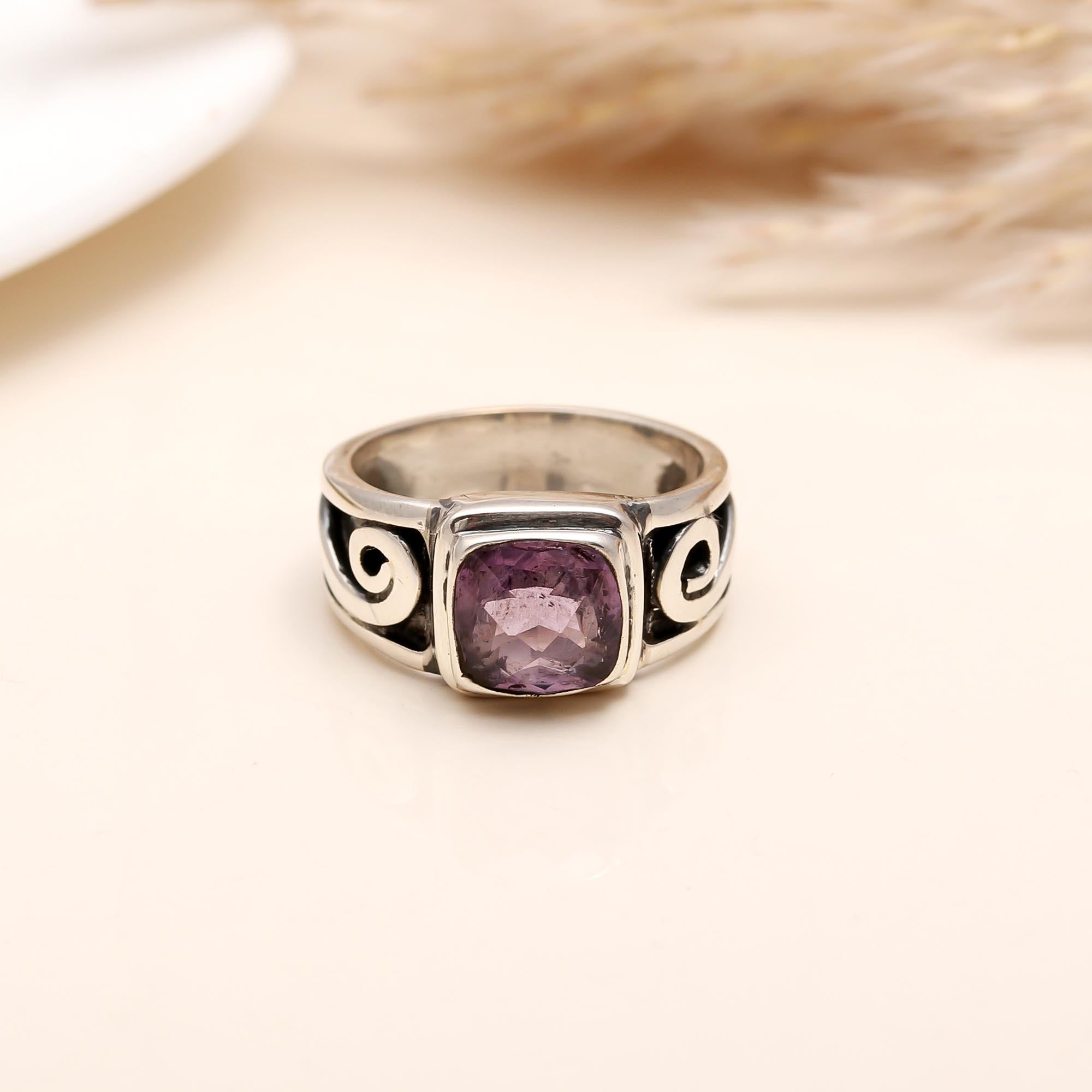 AG925Jewellery’s handcrafted cushion-cut amethyst ring with polished silver finish