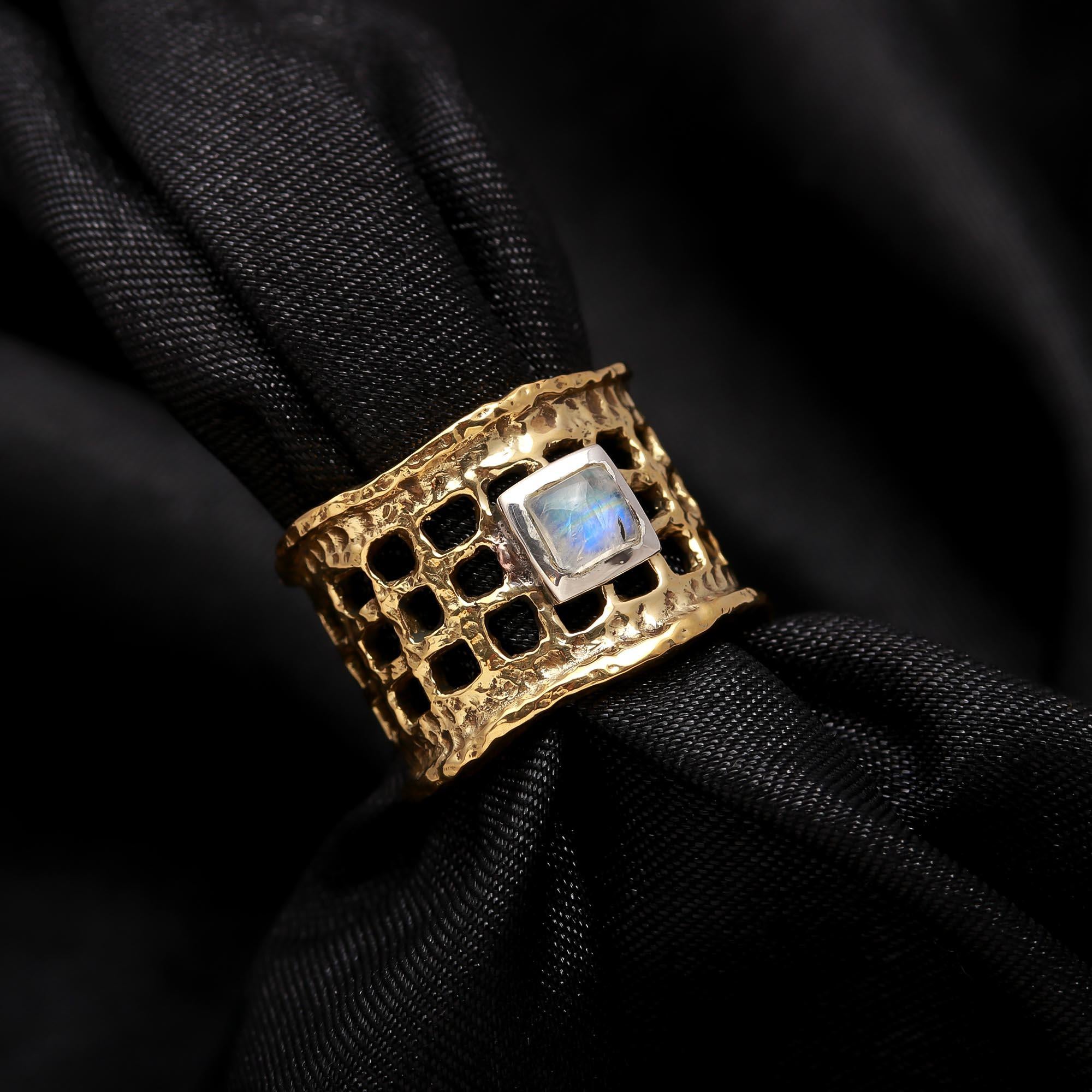925 sterling silver moonstone wide grid ring
