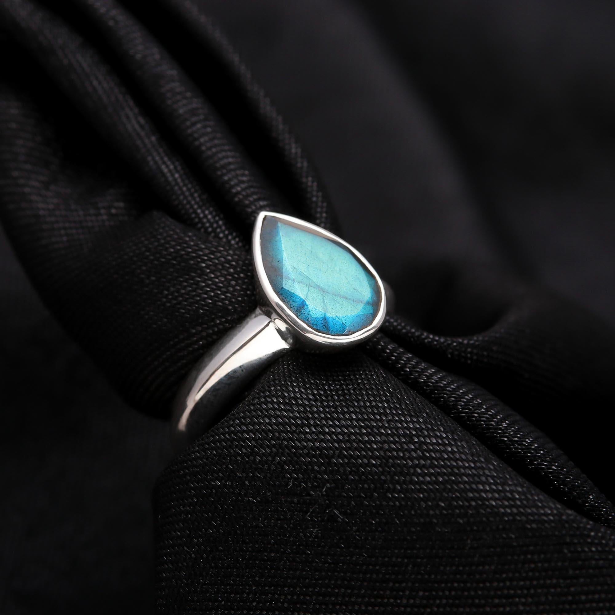 Handcrafted Labradorite Sterling Silver Ring