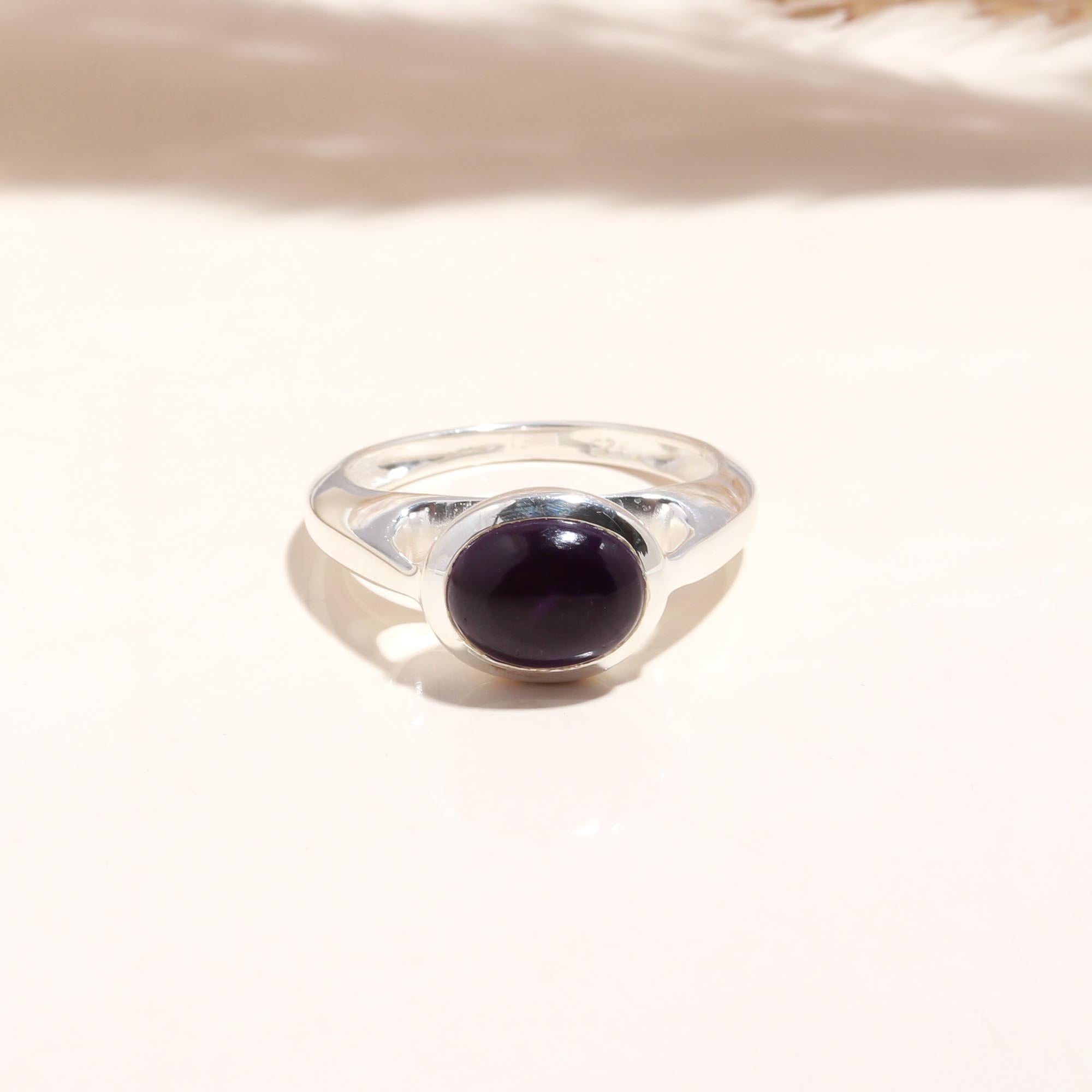 The Violet Zenith: Amethyst Oval Silver Ring