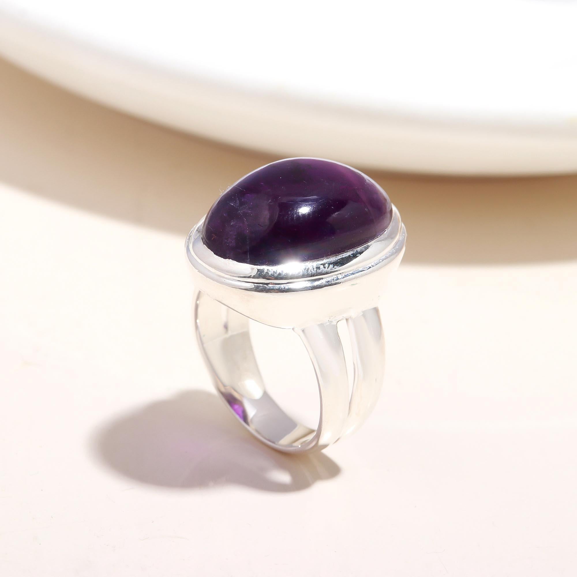 The Royal Oval: Amethyst Cabochon Split Shank Silver Ring