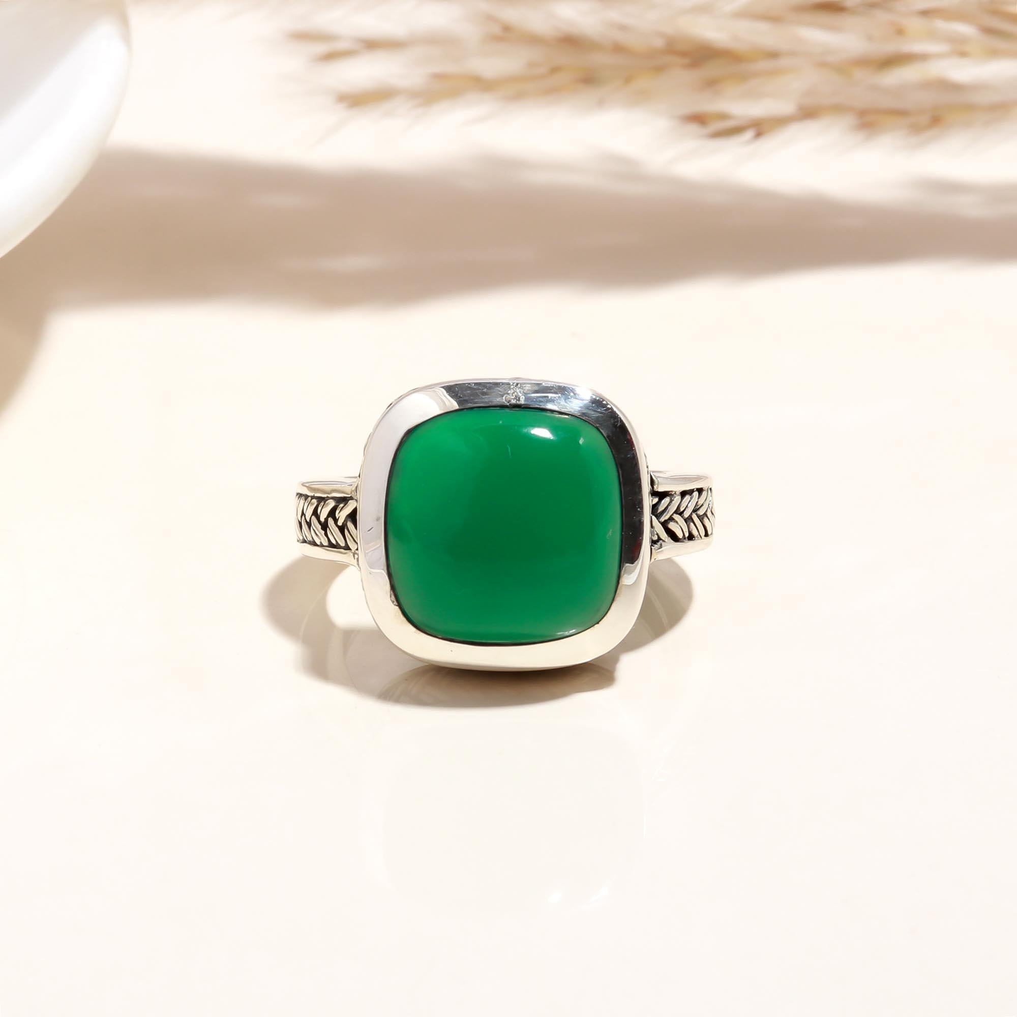 The Verdant Weave: Green Onyx Woven Silver Ring