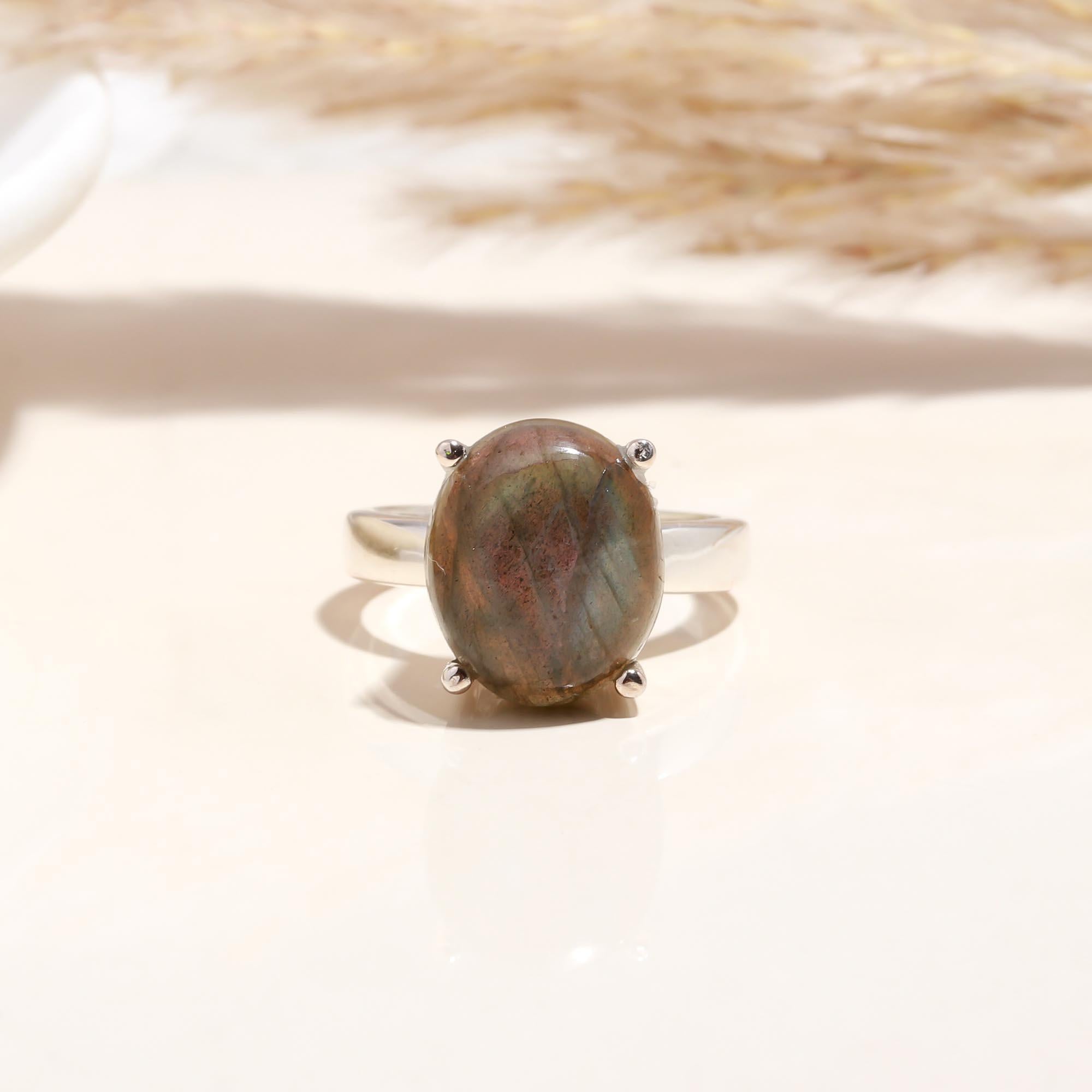 The Mystic Aurora: Labradorite & Silver Ring