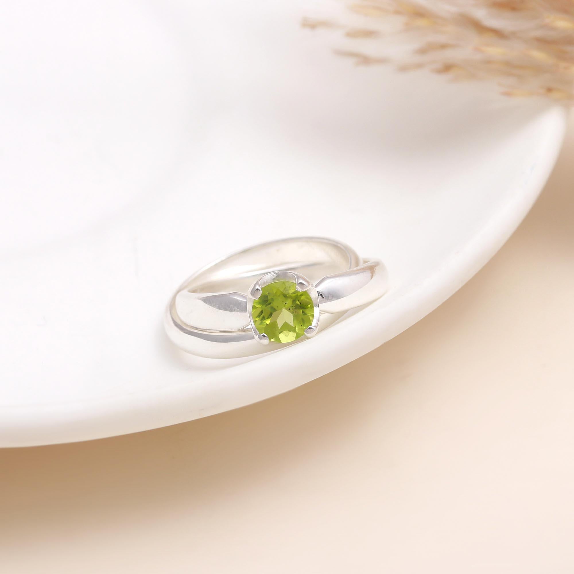 The Verde Crown: Round Peridot High-Set Ring