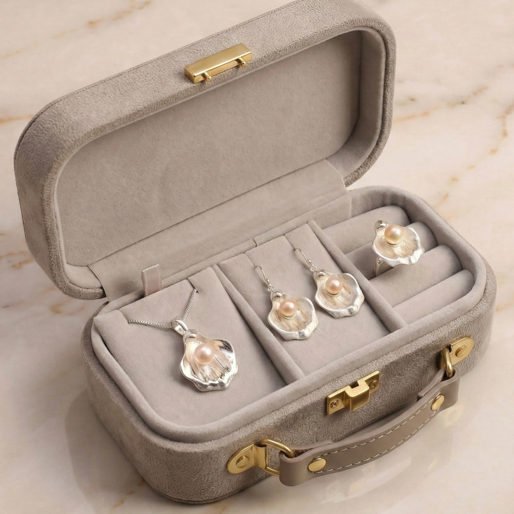The Calla Lily: Organic Pearl Floral Gift Set