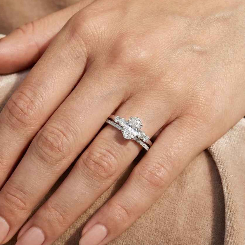 The Radiant Teardrop: 1.4ct Pear Moissanite Bridal Ring Set