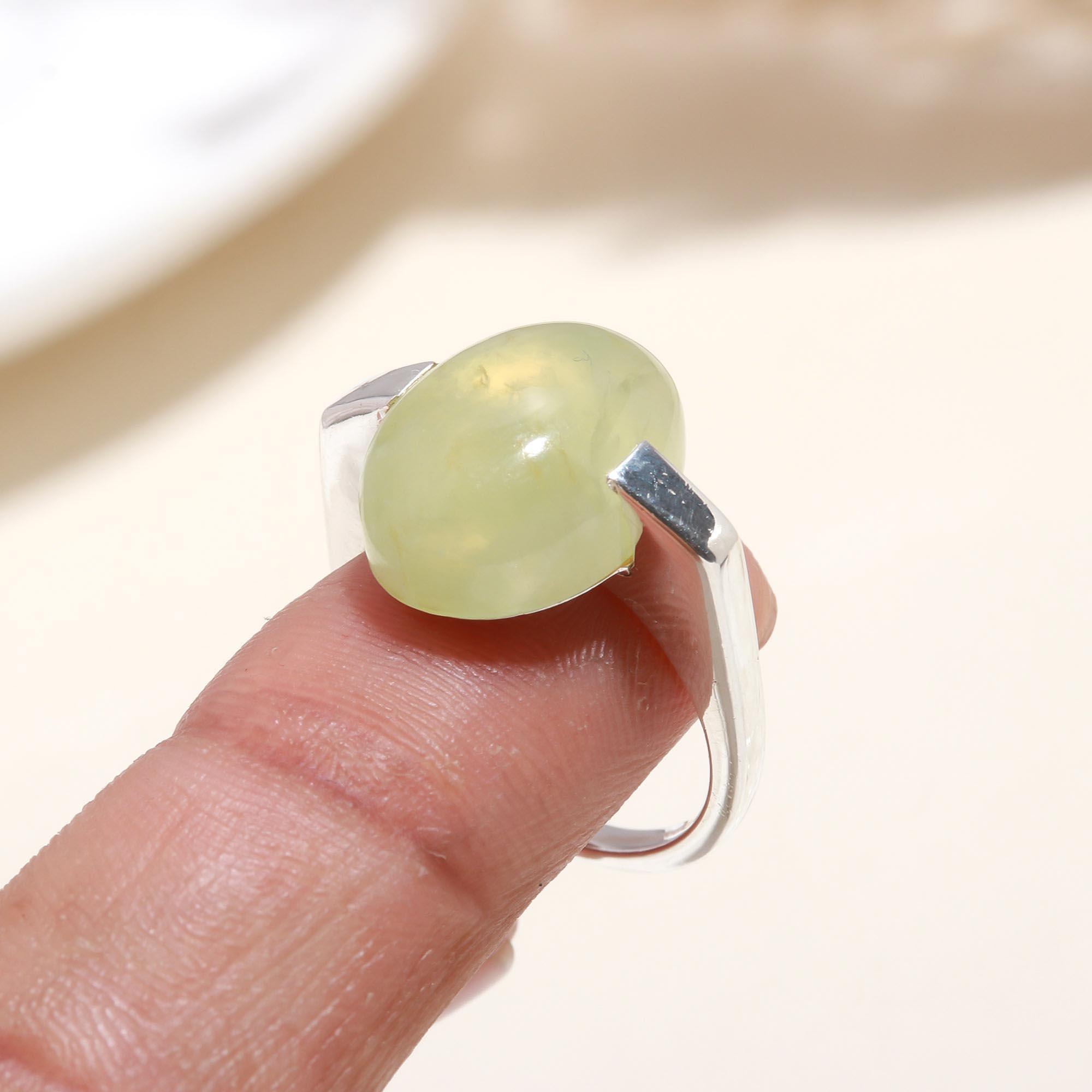 The Ethereal Float: Modern Tension Style Ring