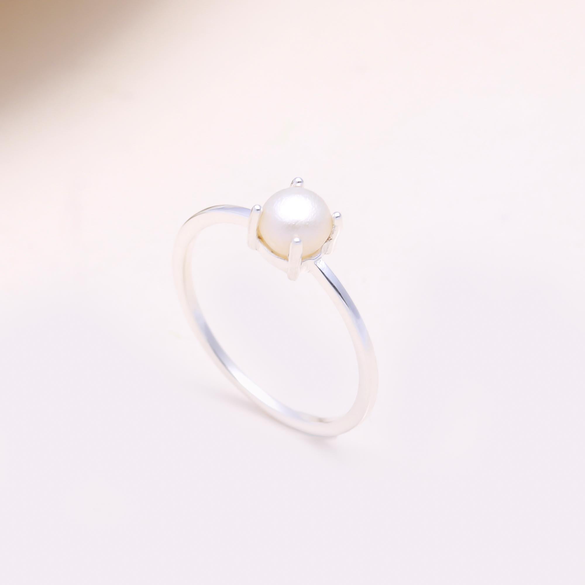 The Classic Pearl Solitaire: Round Freshwater Pearl Ring