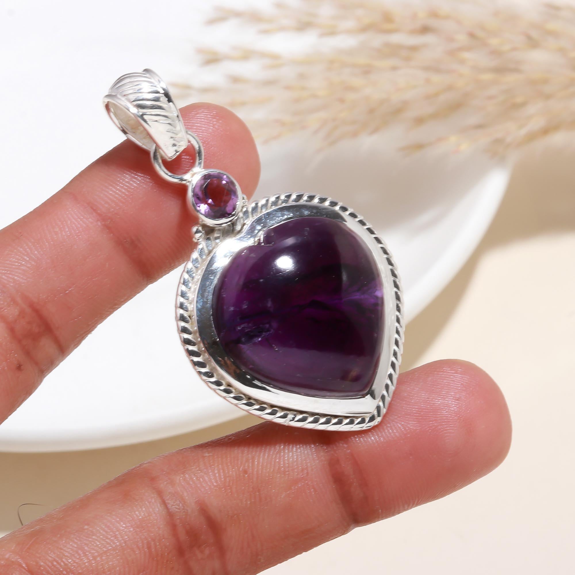The Royal Amethyst Heart: Rope Border Silver Pendant