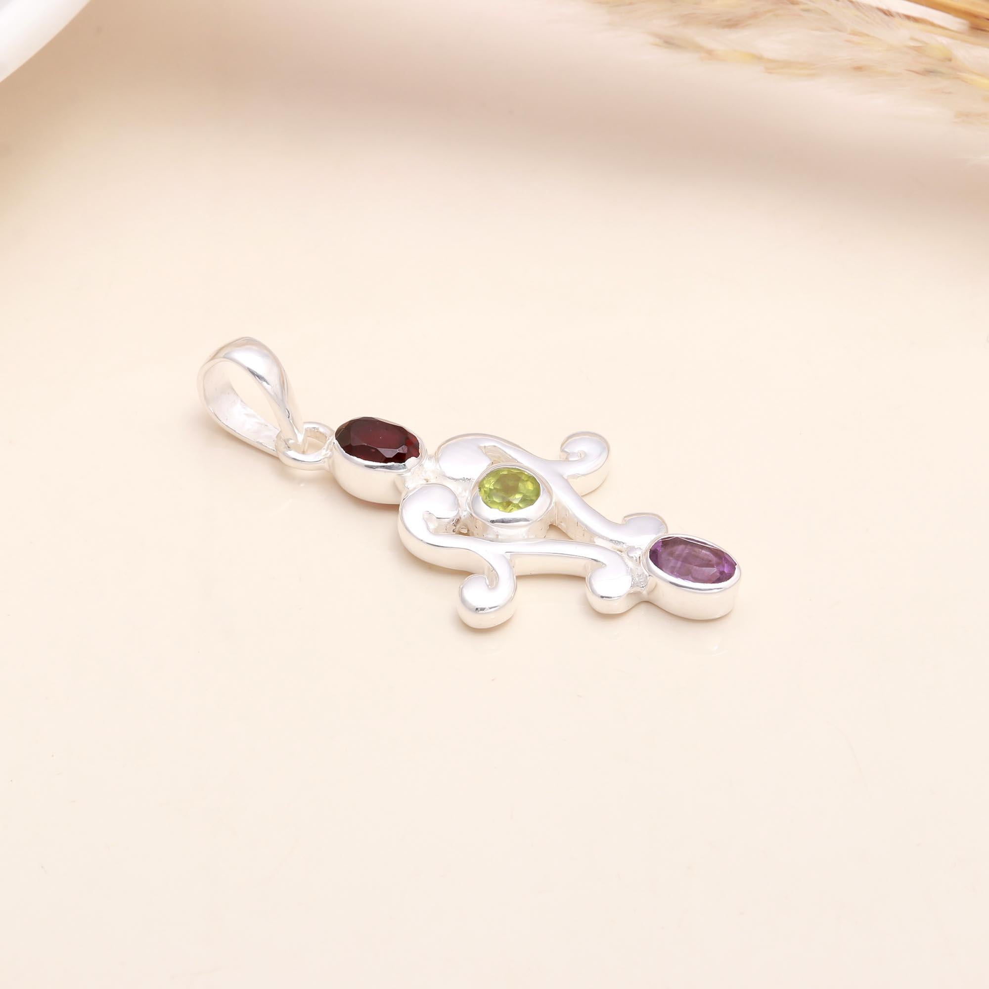 925 Sterling Silver Vintage Garnet, Peridot & Amethyst Pendant