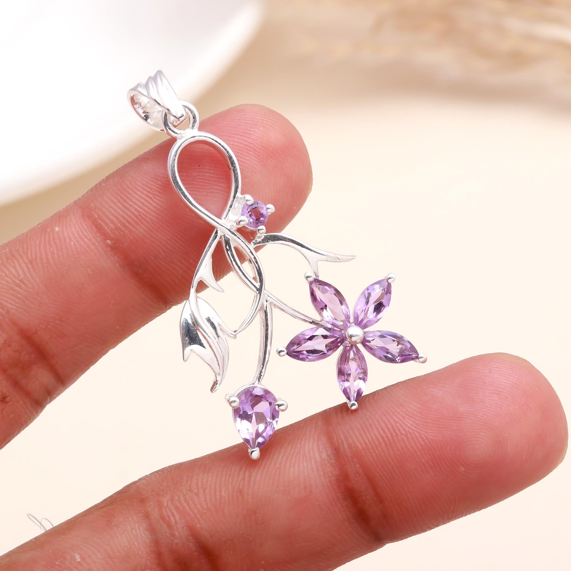 925 Sterling Silver Amethyst Floral Pendant