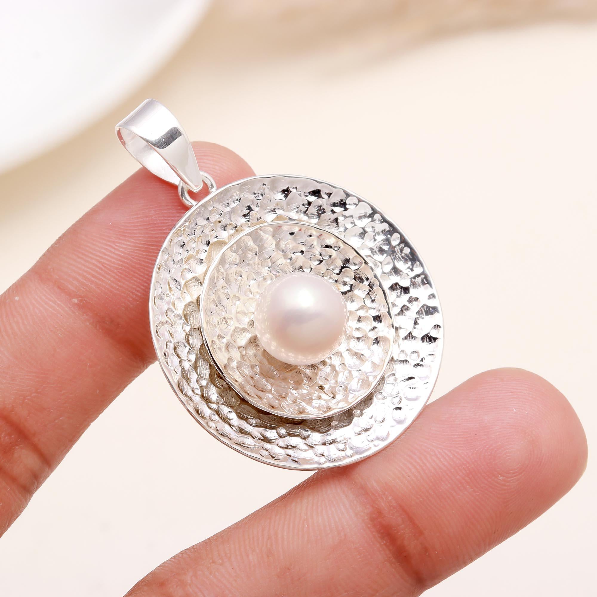 925 Sterling Silver Freshwater Pearl Modern Hammered Pendant