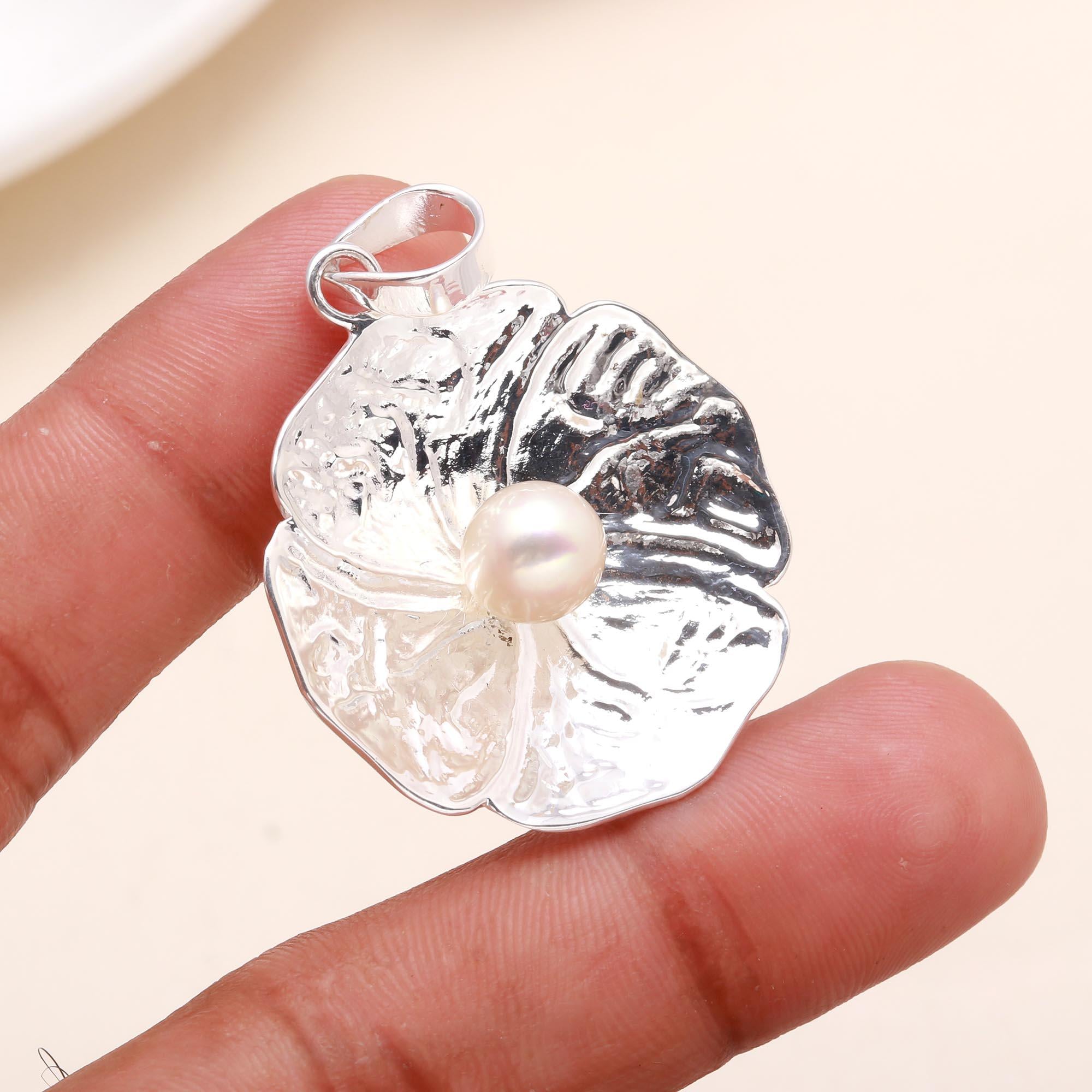 925 Sterling Silver Floral Pendant with White Pearl