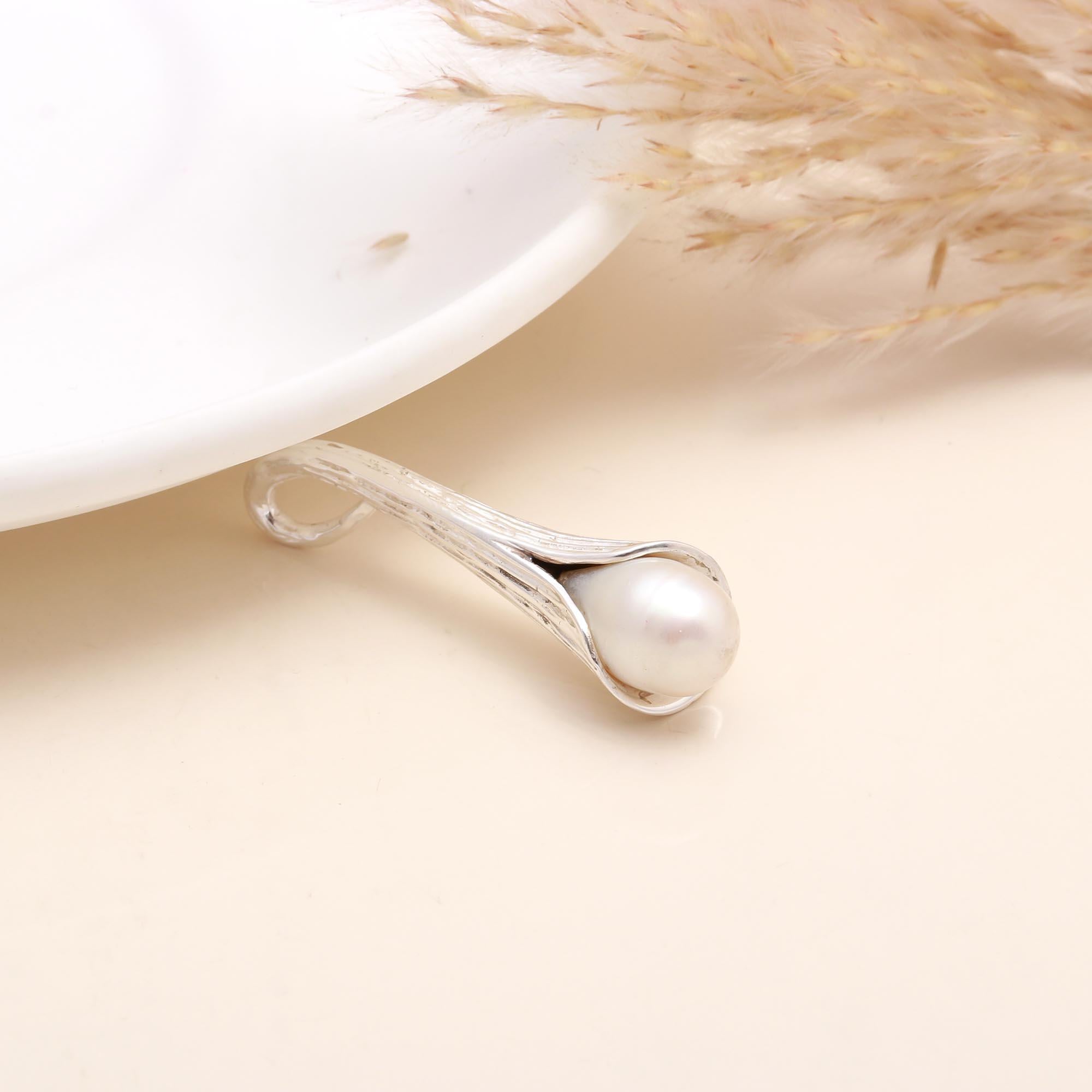 925 Sterling Silver Calla Lily Pearl Pendant