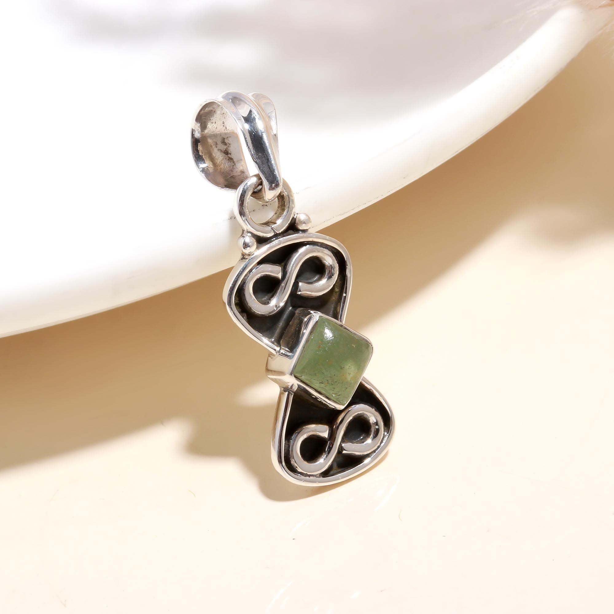 The Verdant Infinity: Aventurine  Infinity Pendant