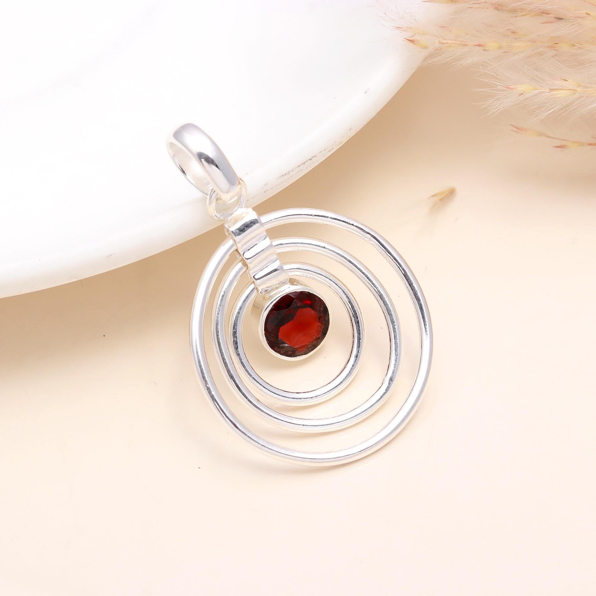 925 Sterling Silver Garnet Circle Pendant